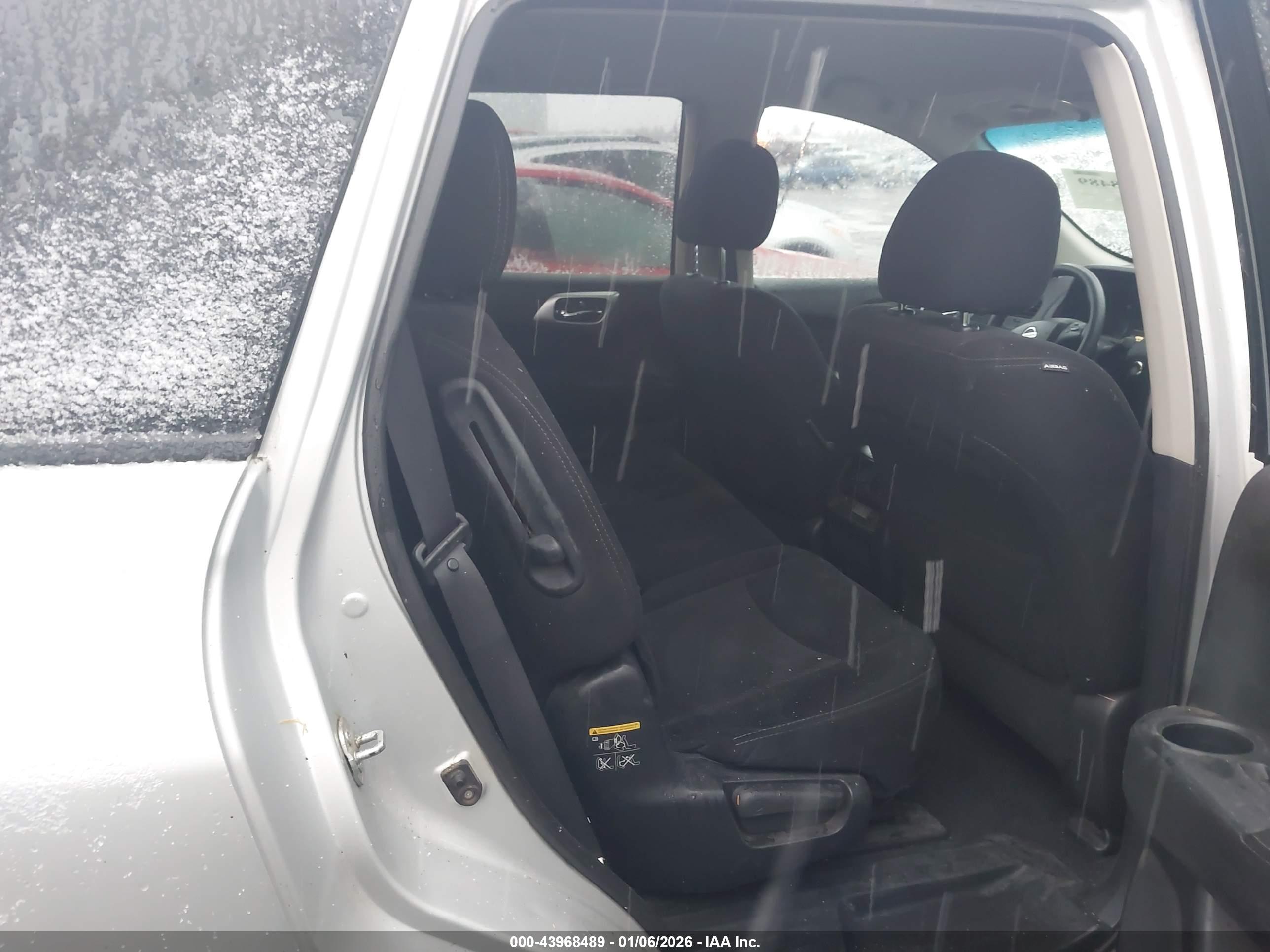 NISSAN PATHFINDER image 8