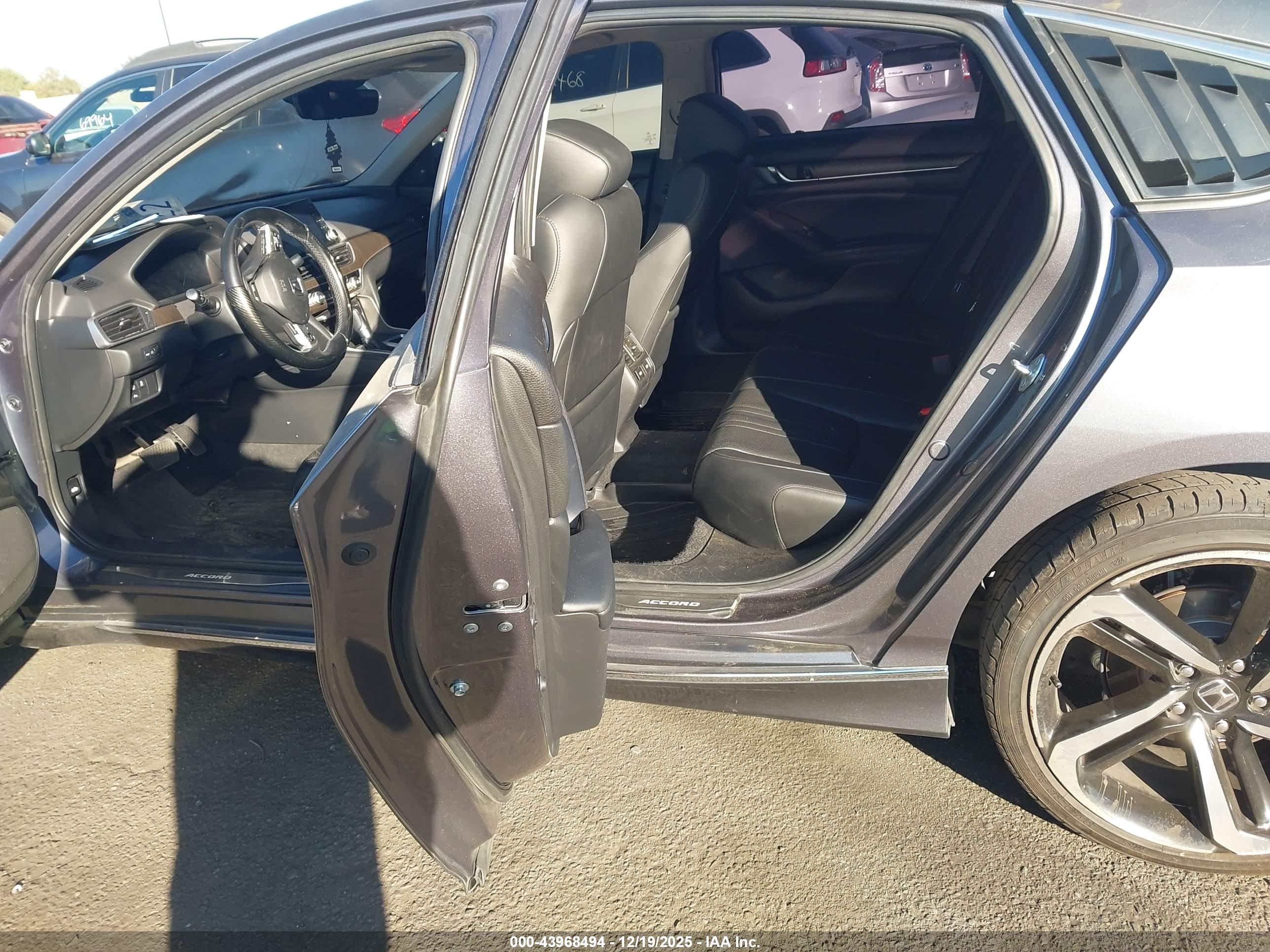 HONDA ACCORD image 8