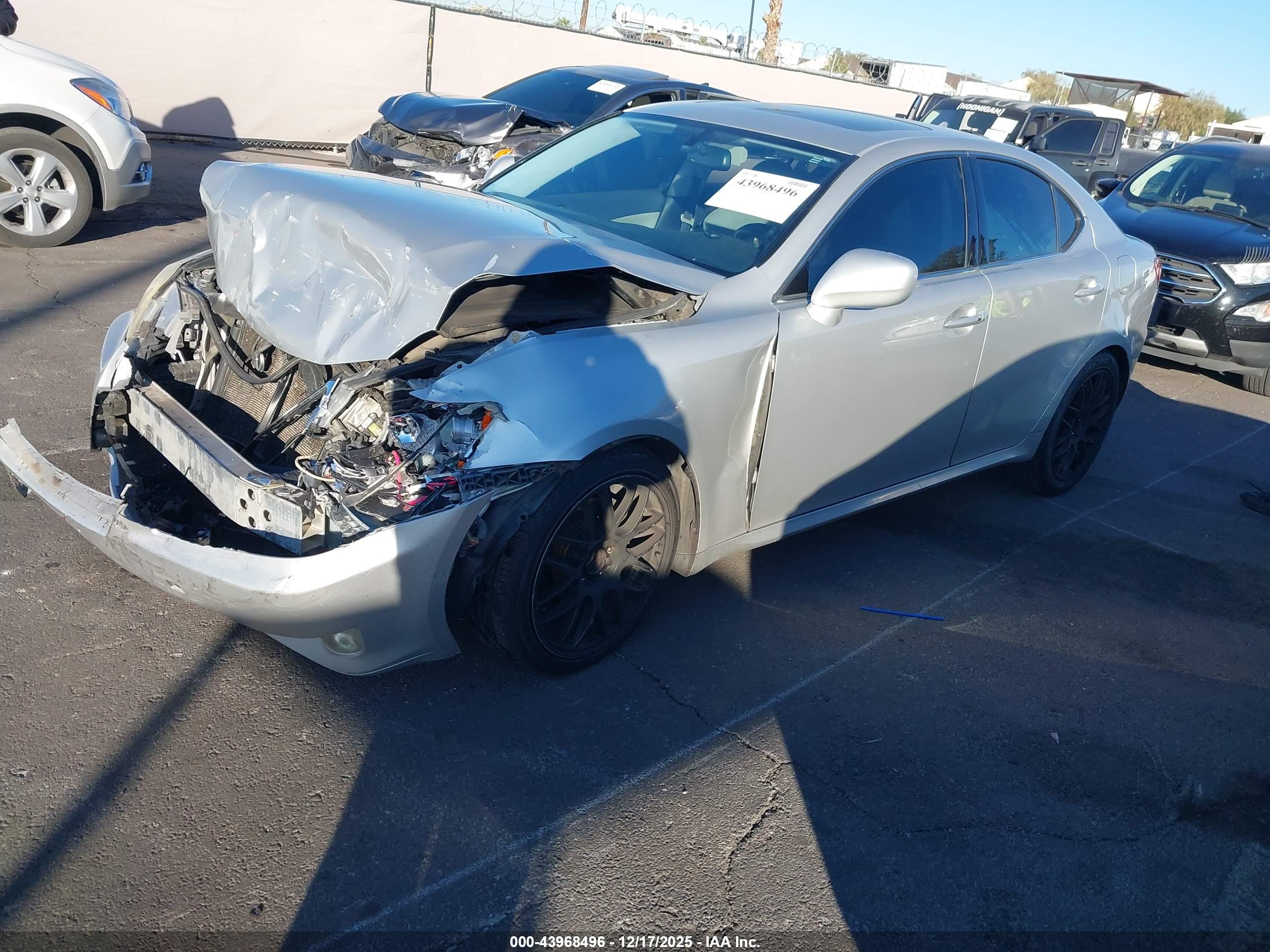LEXUS IS image 2