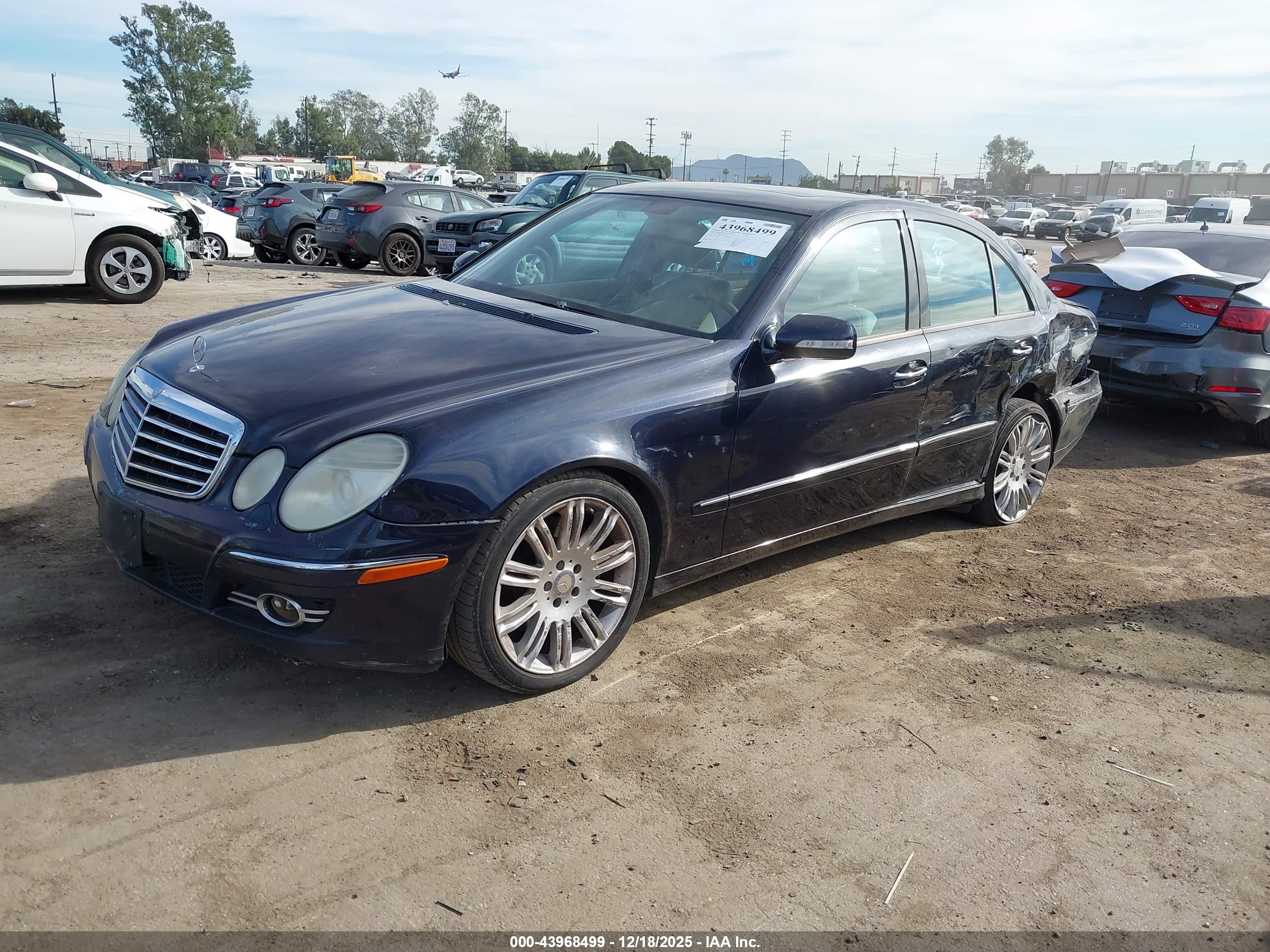 MERCEDES-BENZ E image 2
