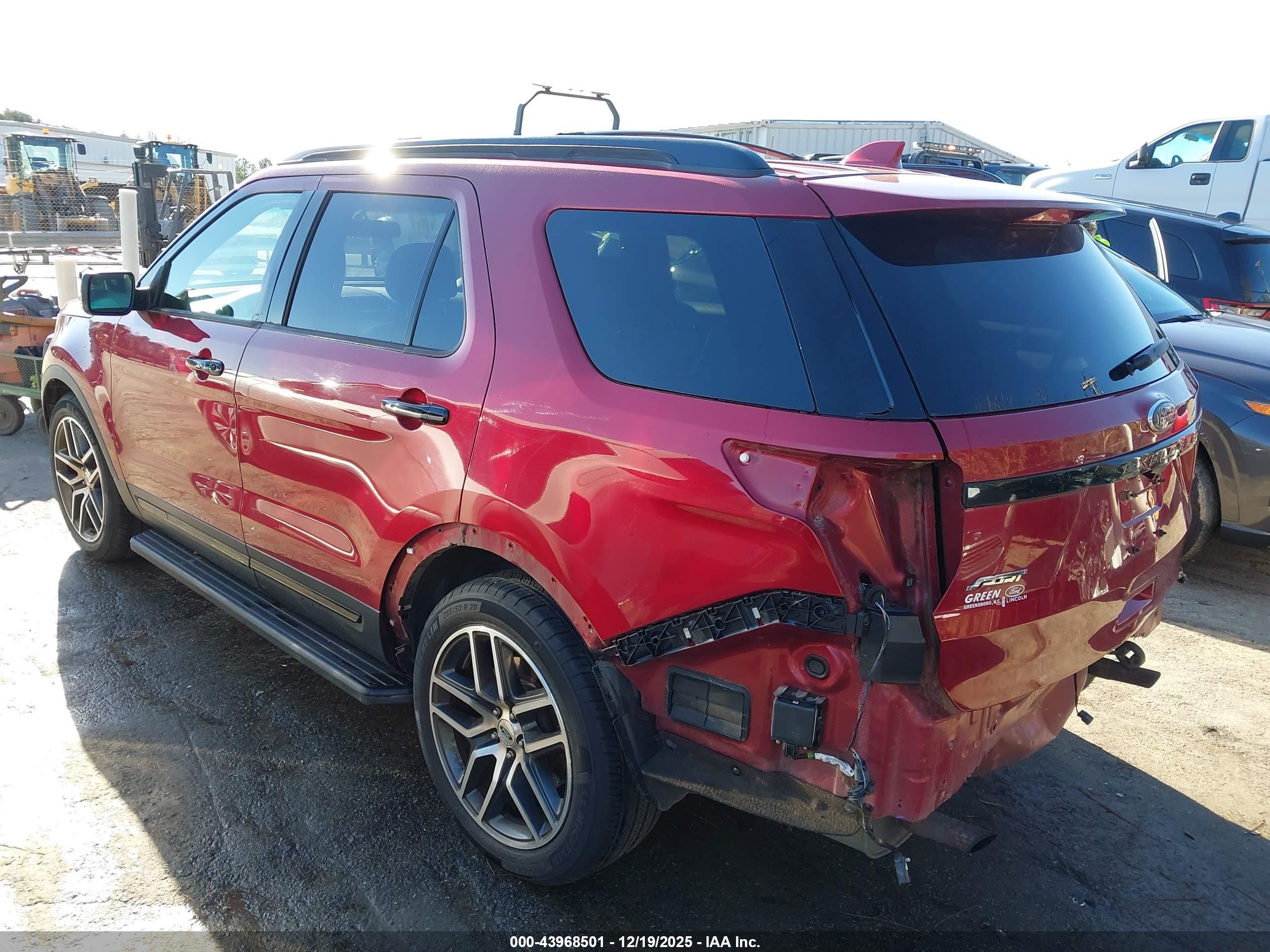 FORD EXPLORER image 3