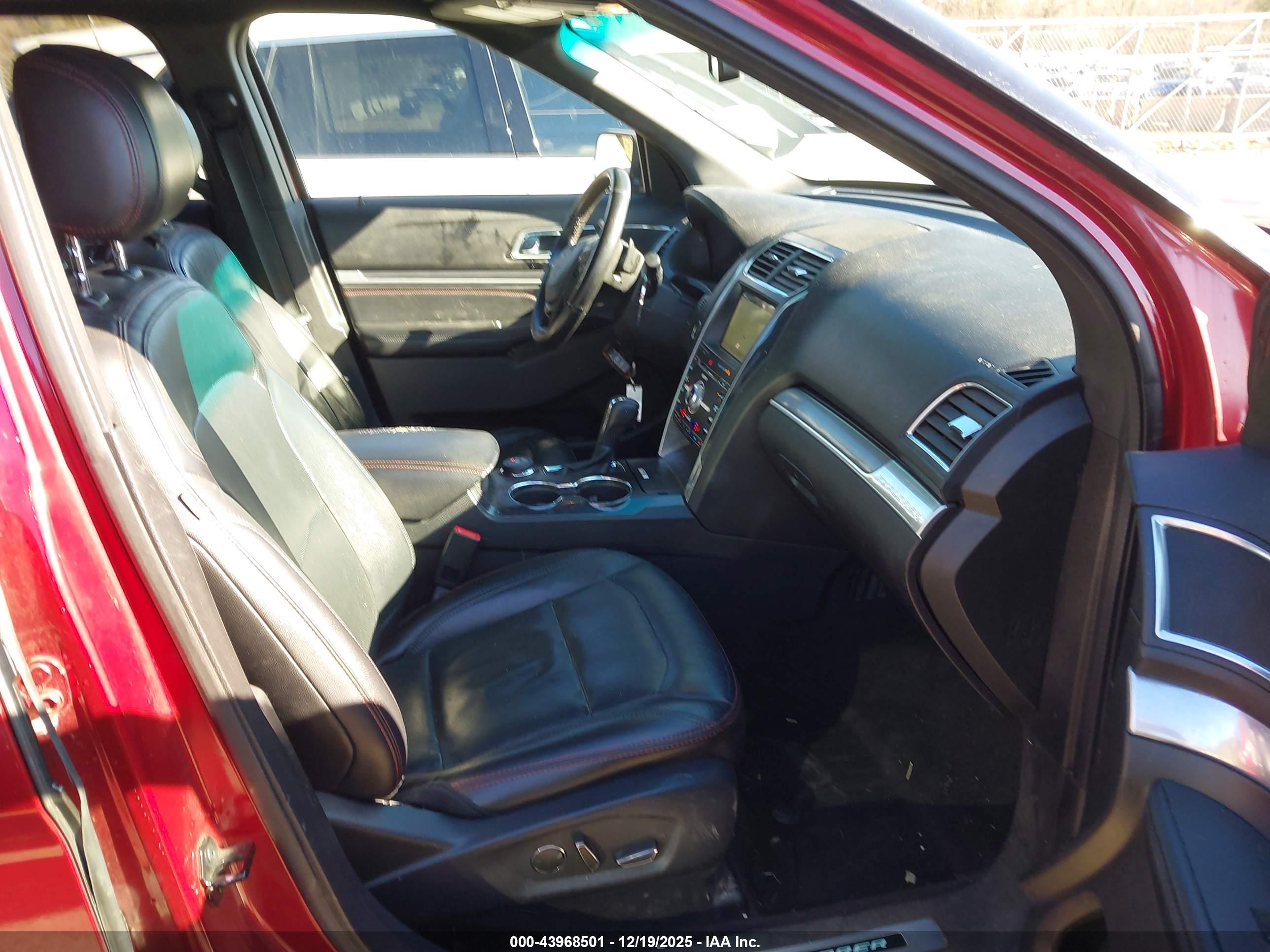 FORD EXPLORER image 5
