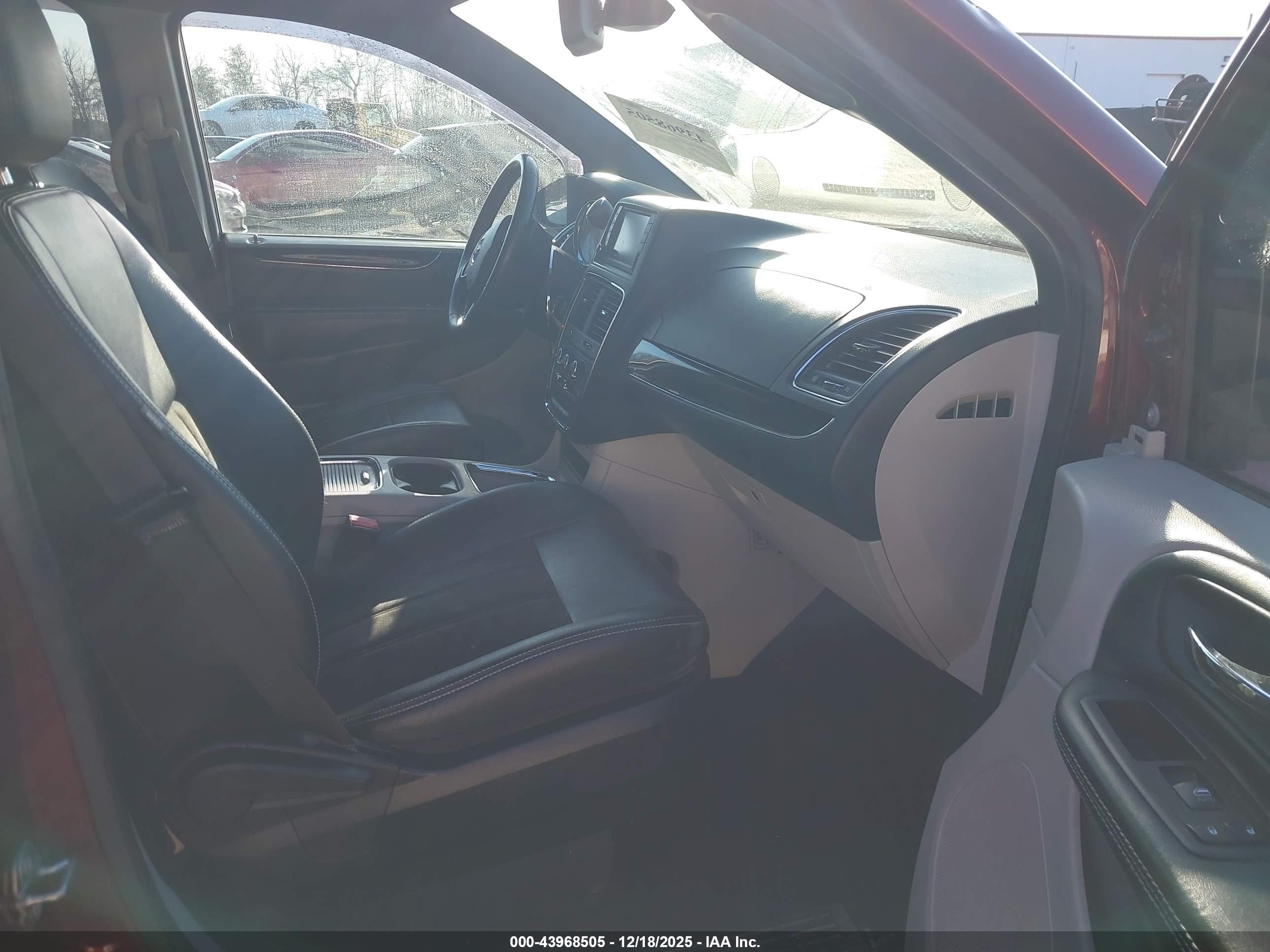 DODGE GRAND image 5