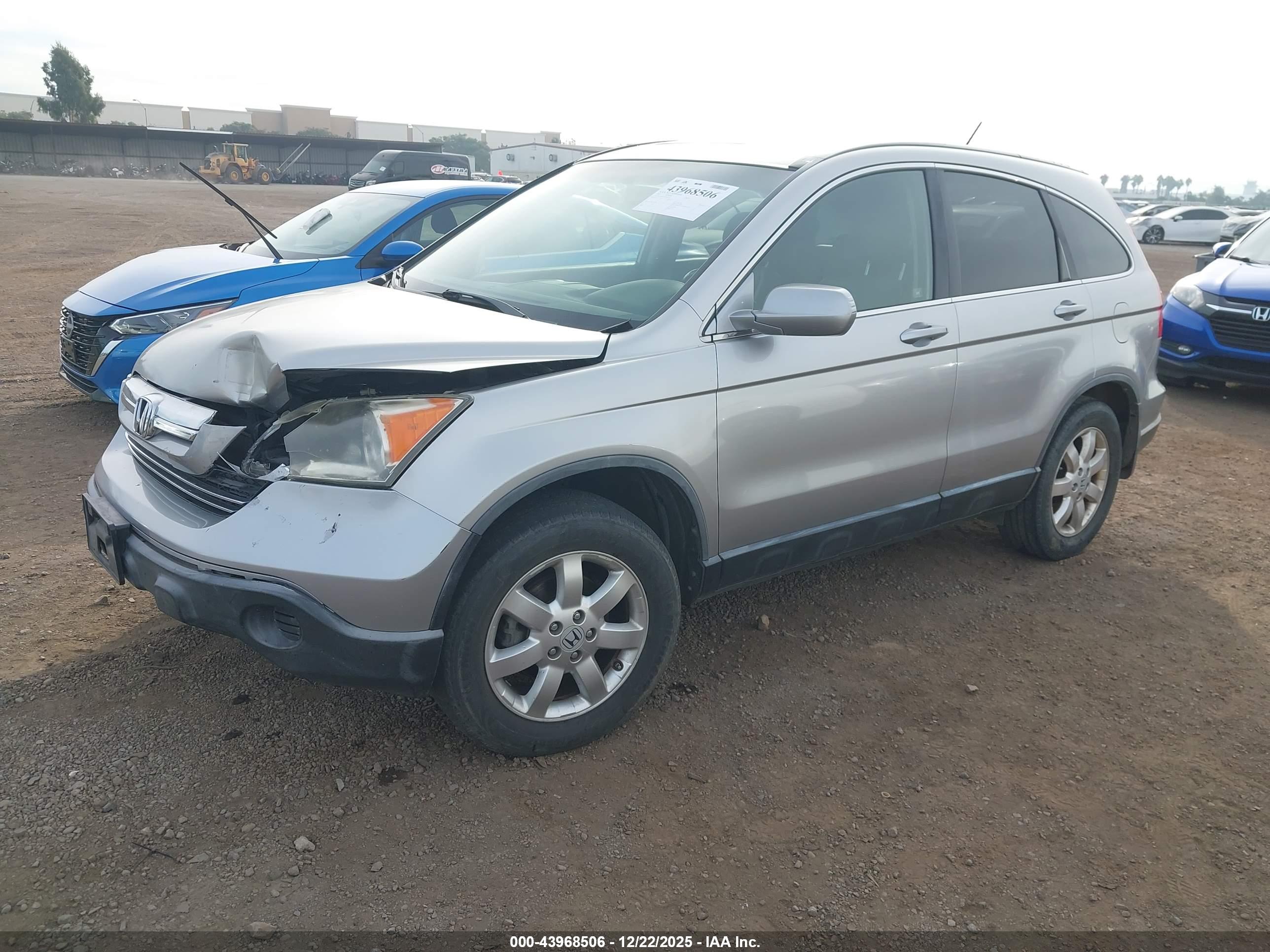 HONDA CR-V image 2