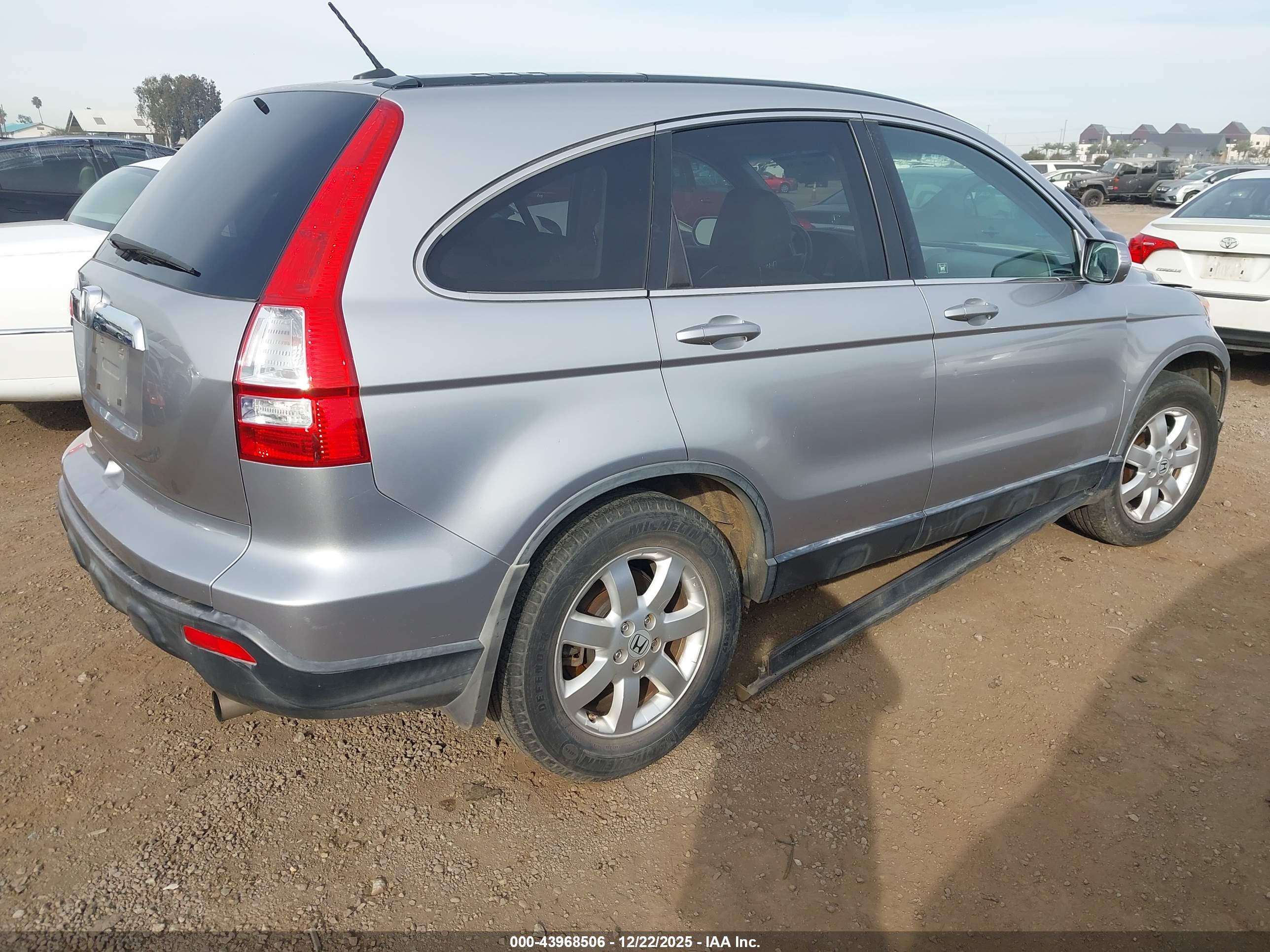 HONDA CR-V image 4