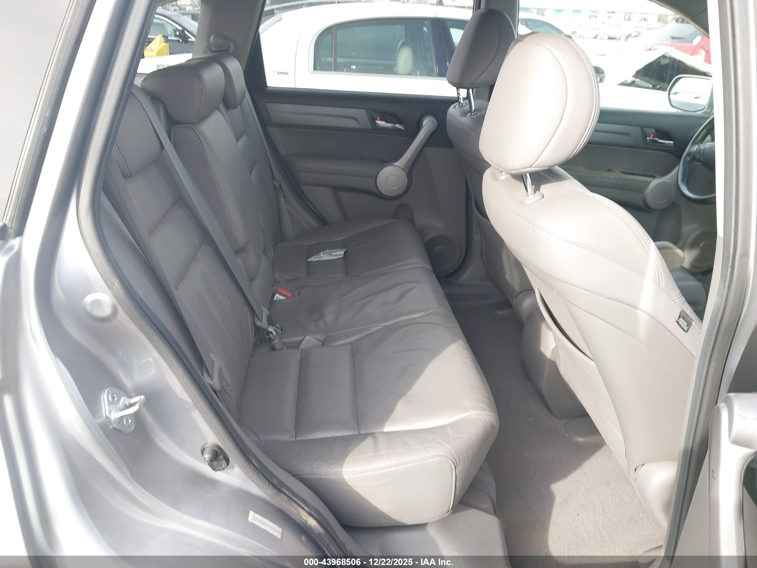 HONDA CR-V image 8