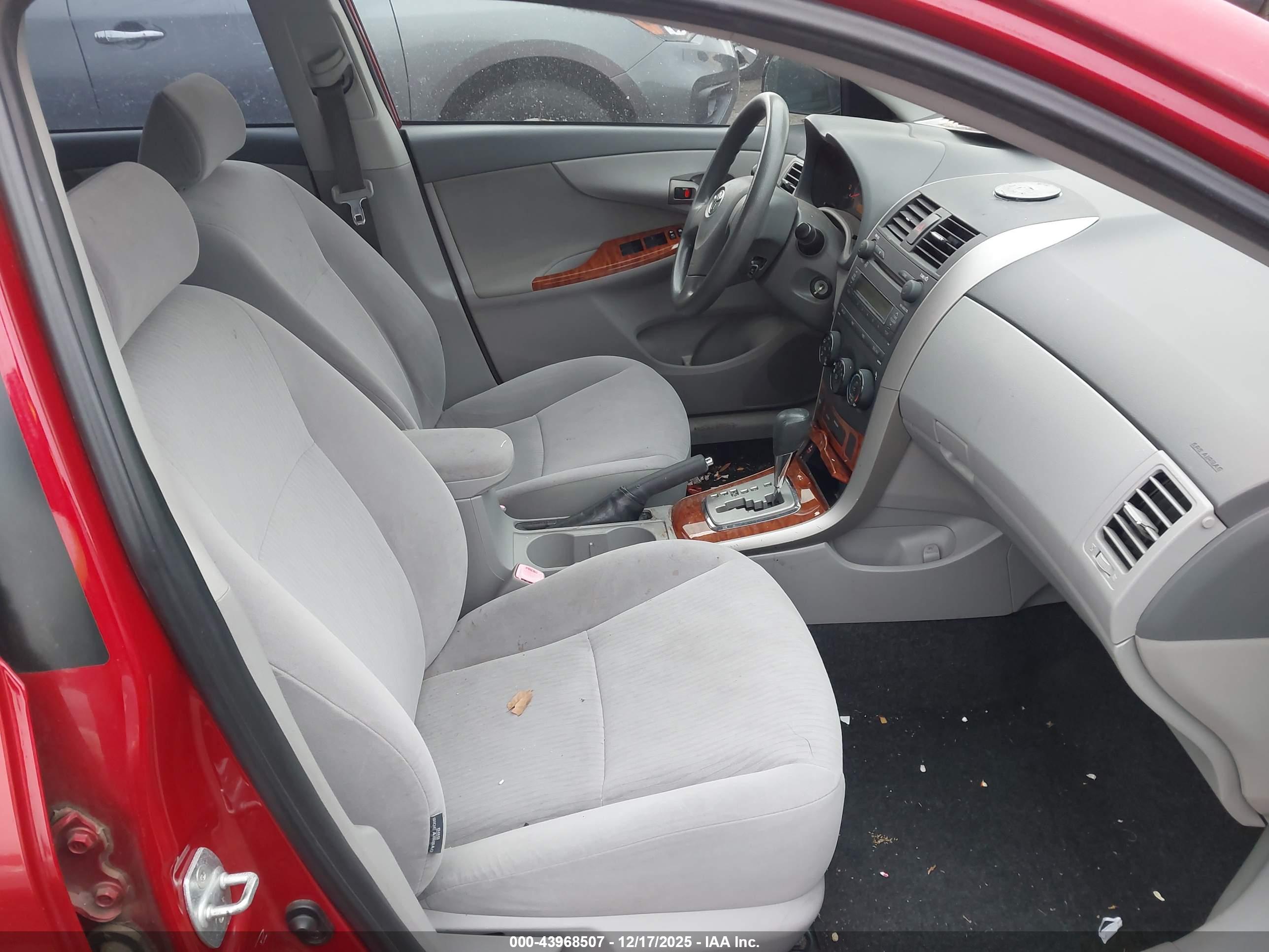 TOYOTA COROLLA image 5