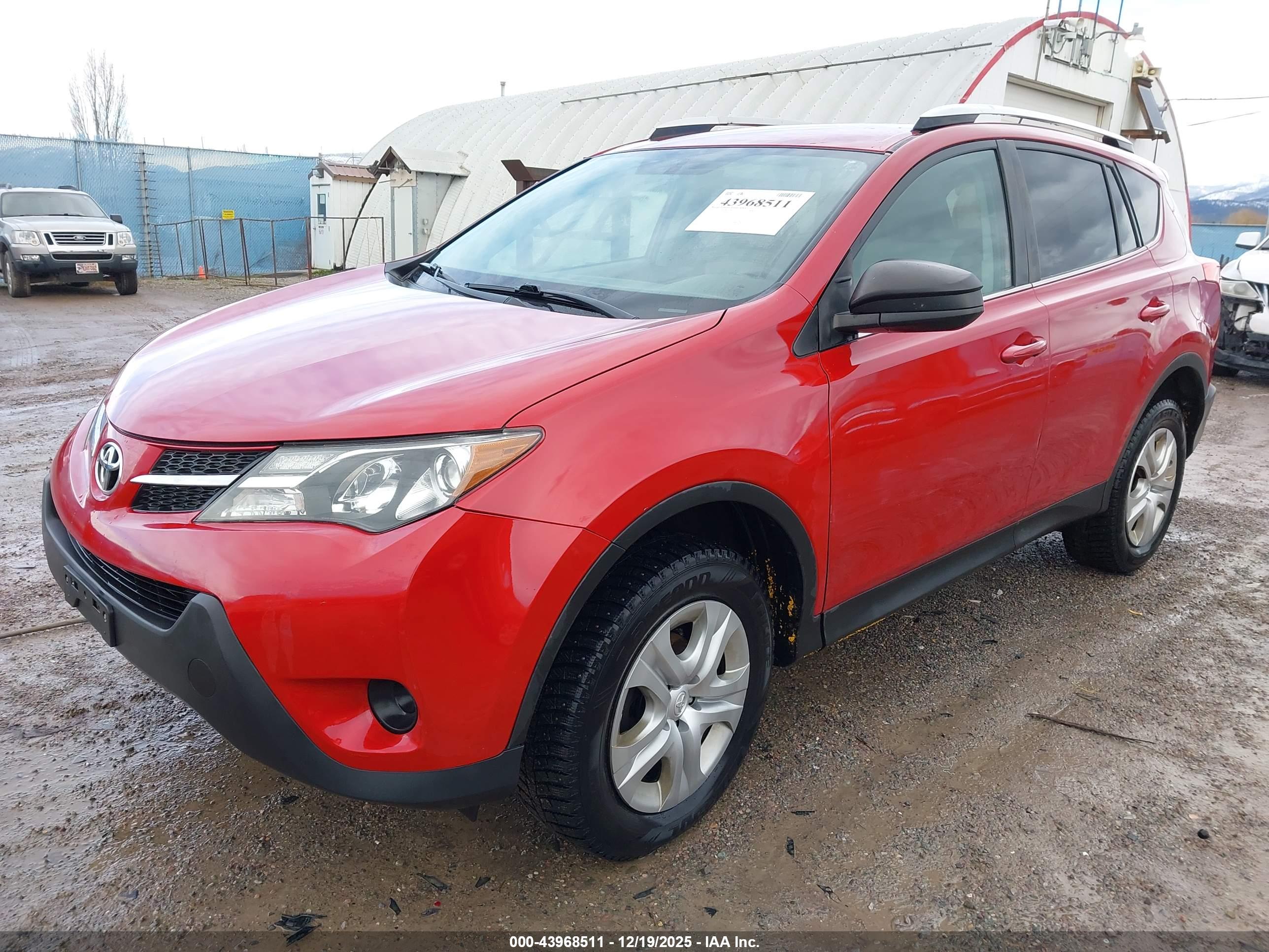 TOYOTA RAV4 image 2