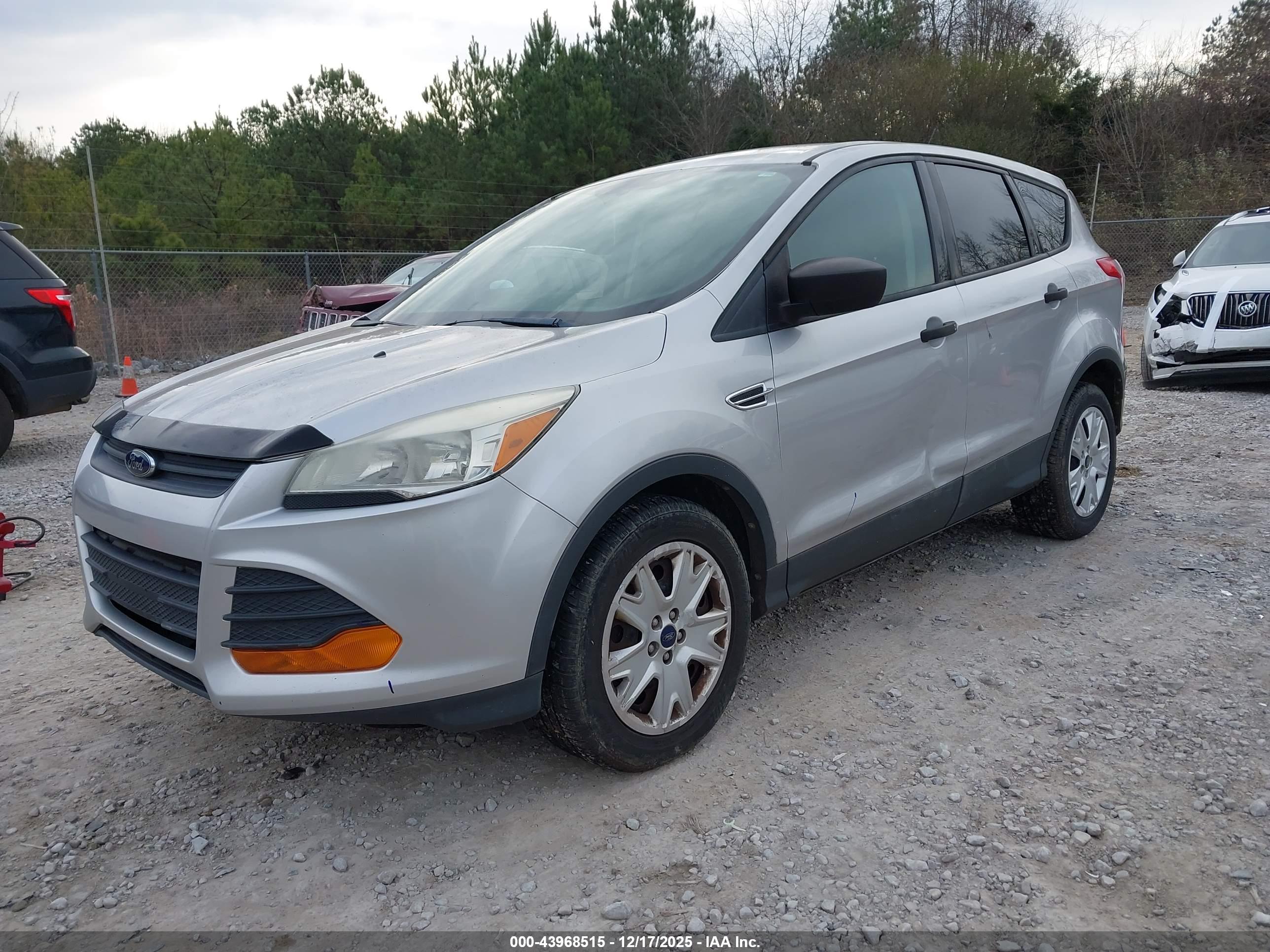 FORD ESCAPE image 2