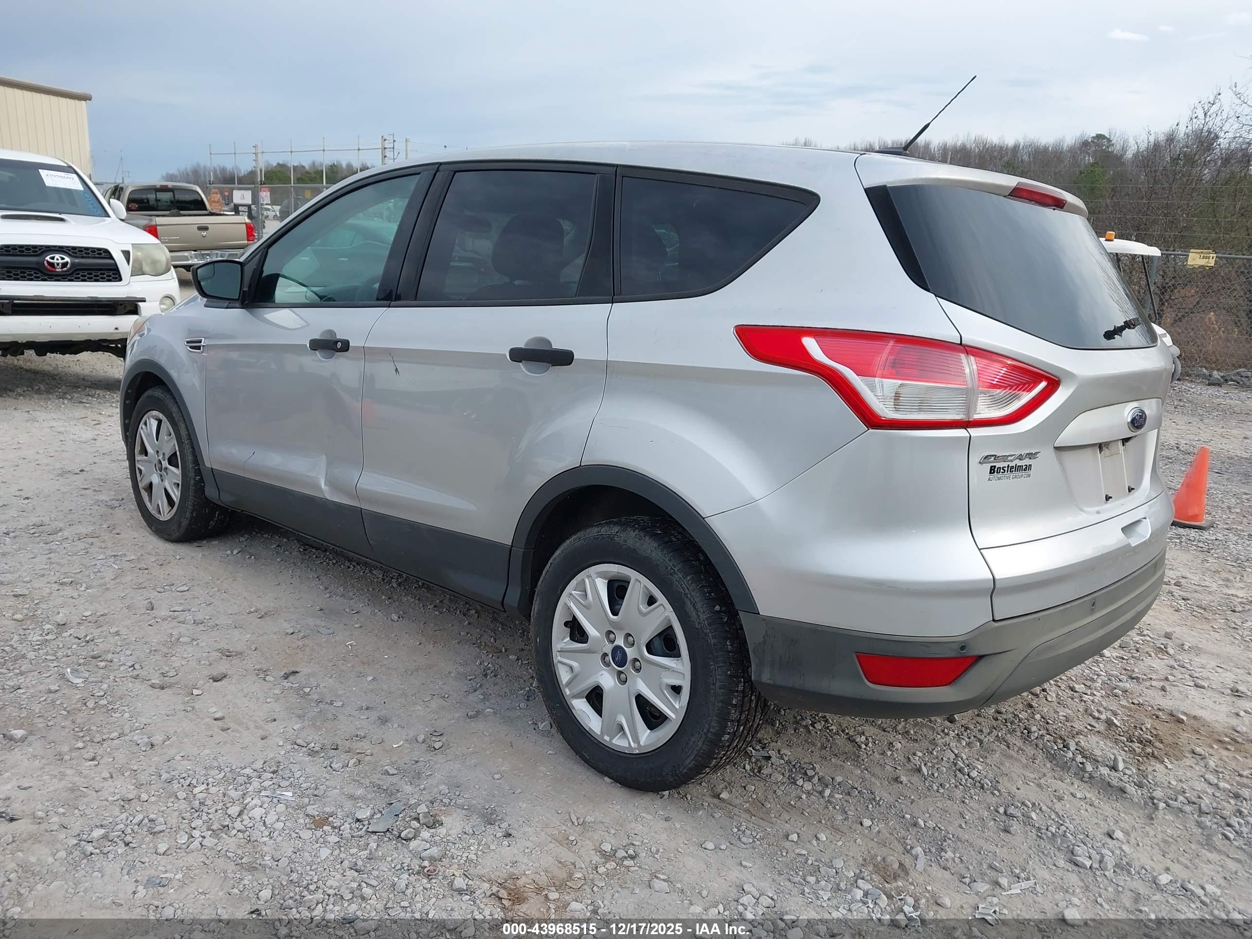 FORD ESCAPE image 3