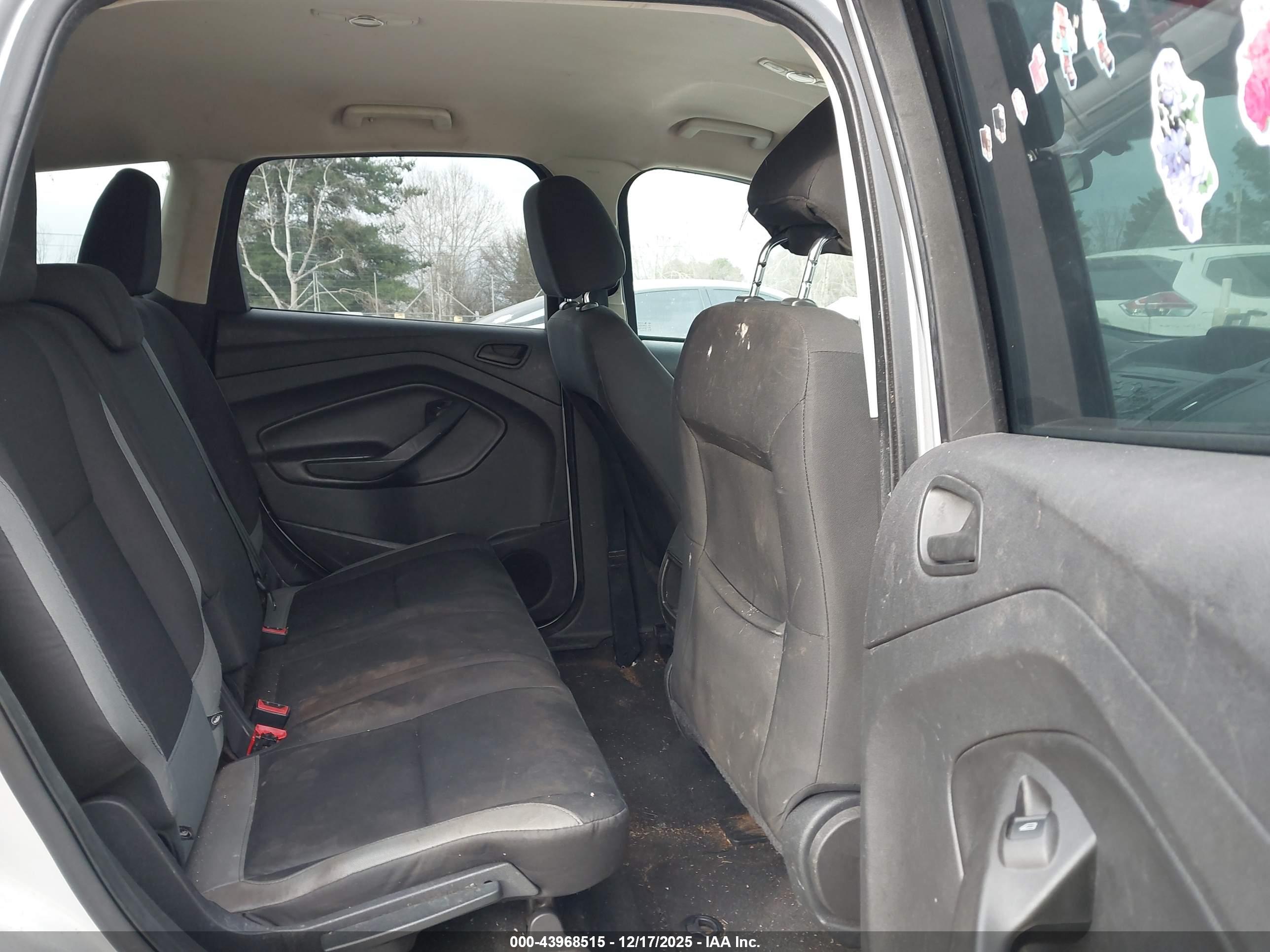 FORD ESCAPE image 8
