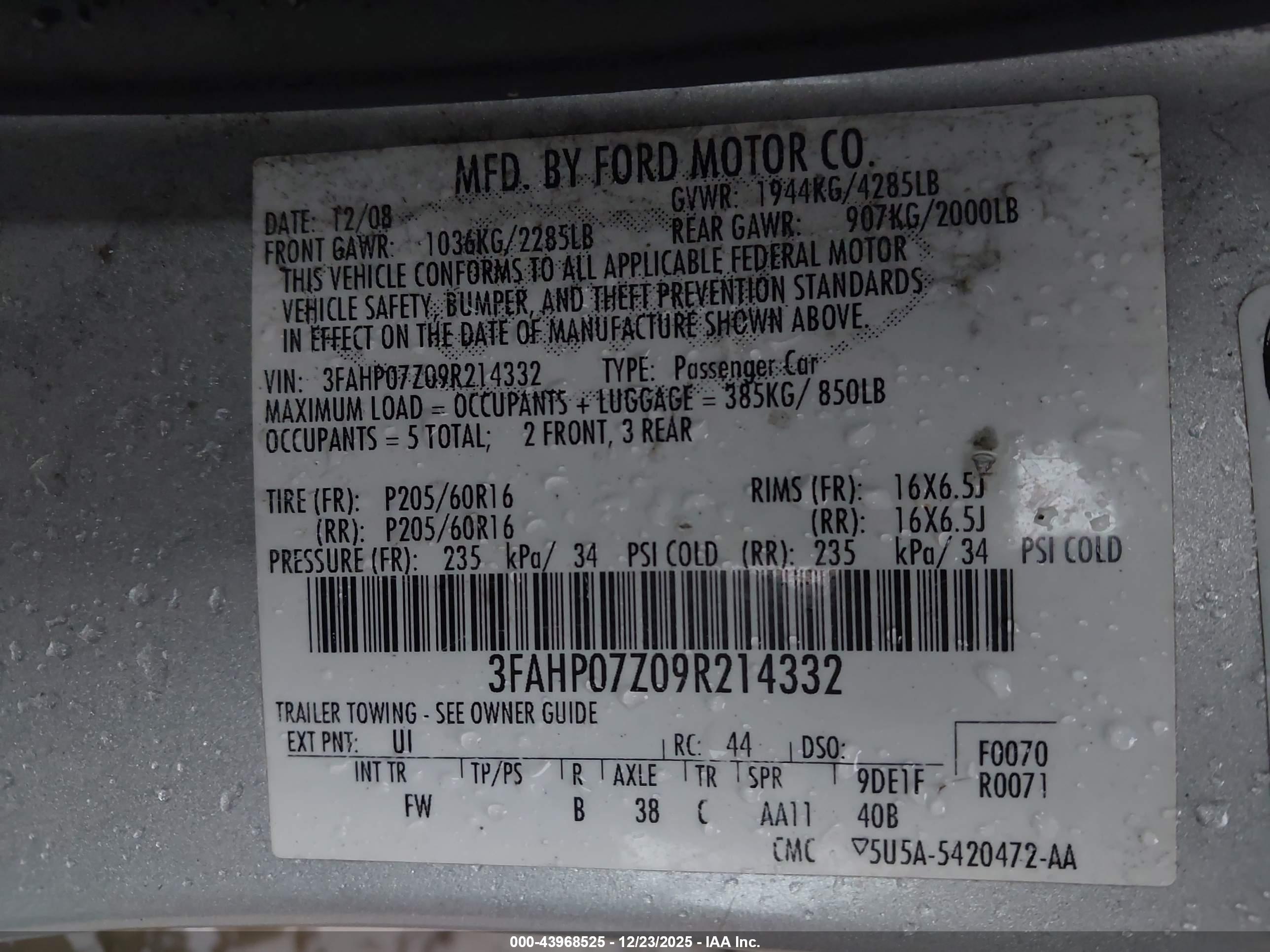 FORD FUSION image 9