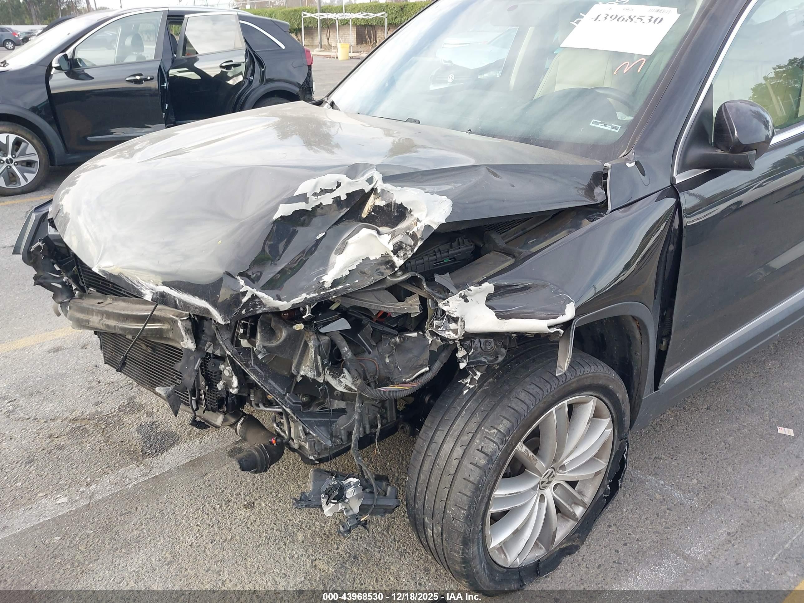 VOLKSWAGEN TIGUAN image 6