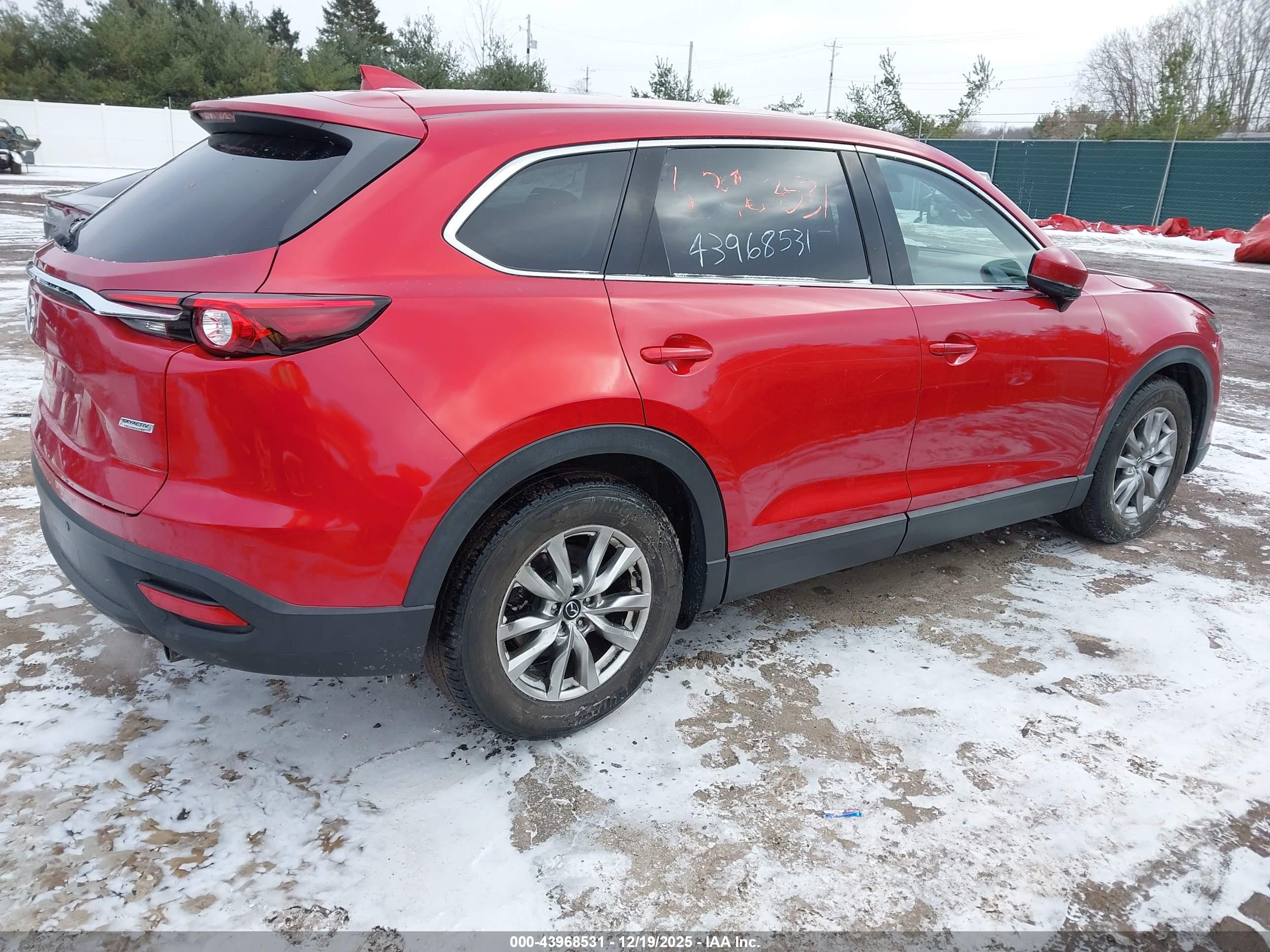 MAZDA CX-9 image 4