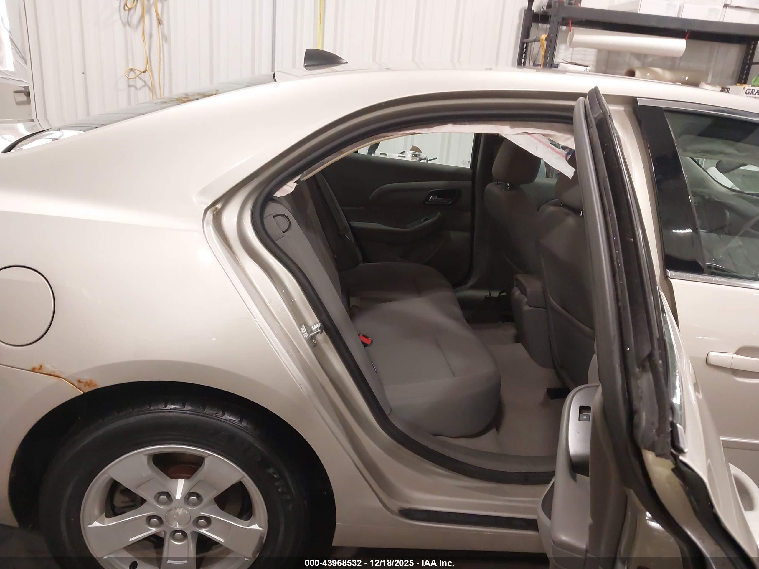 CHEVROLET MALIBU image 8
