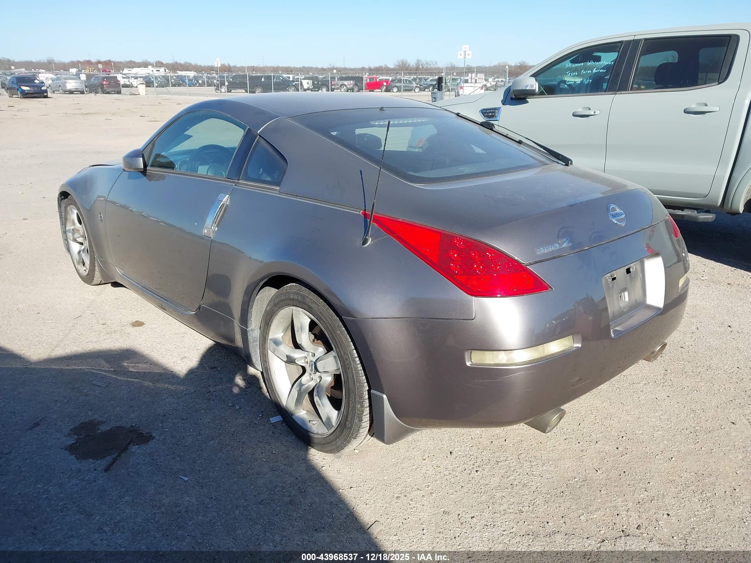 NISSAN 350Z image 3