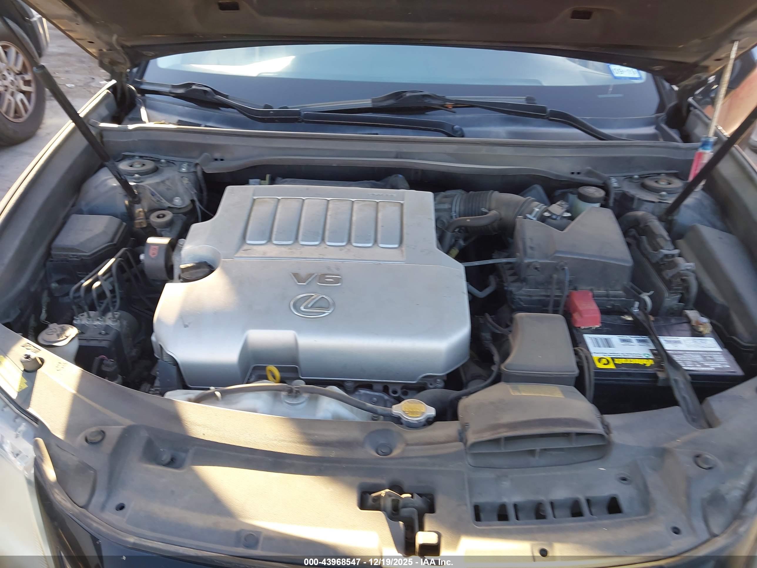 LEXUS ES image 10