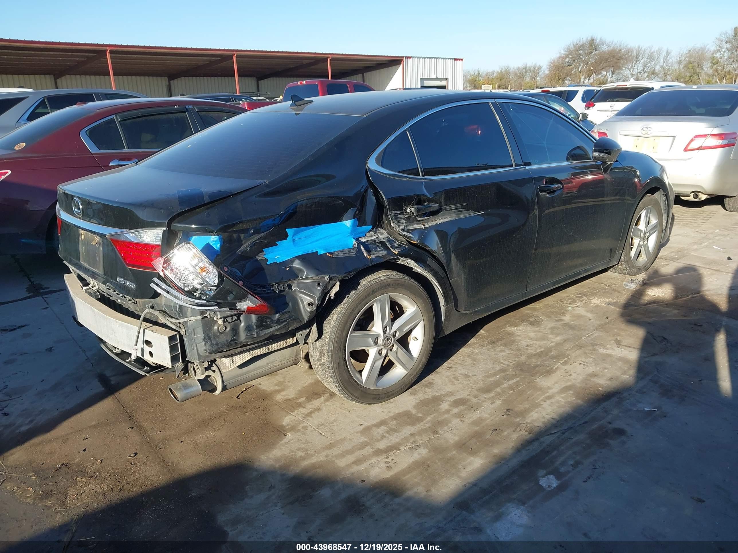 LEXUS ES image 4