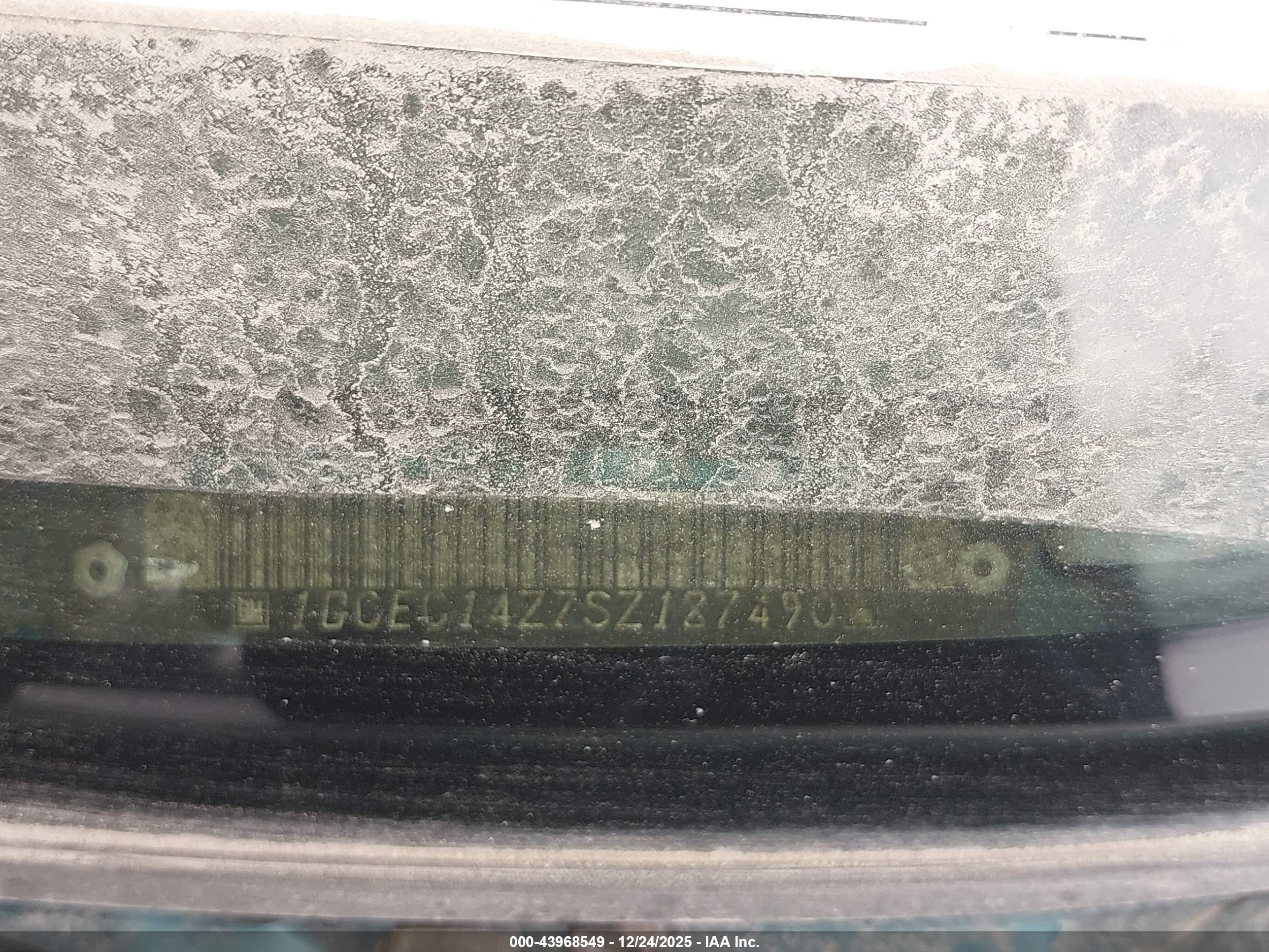 CHEVROLET GMT-400 image 9
