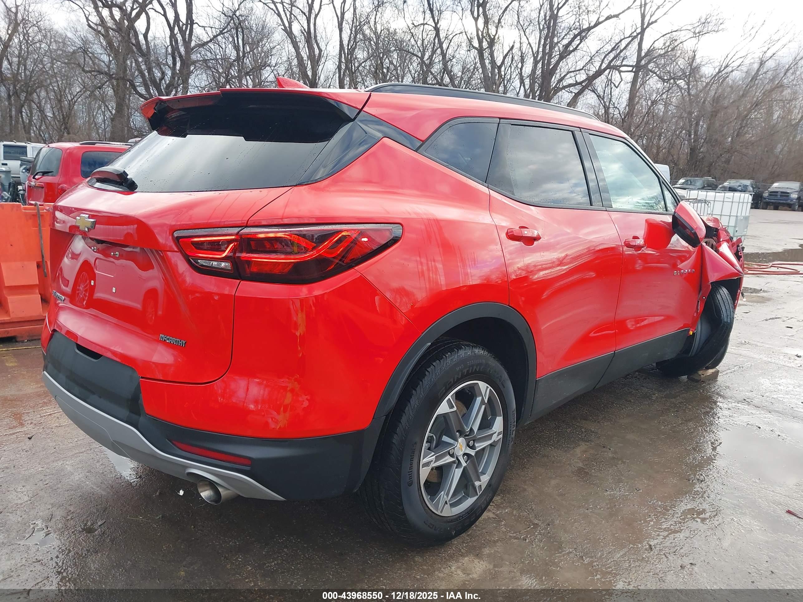 CHEVROLET BLAZER image 4
