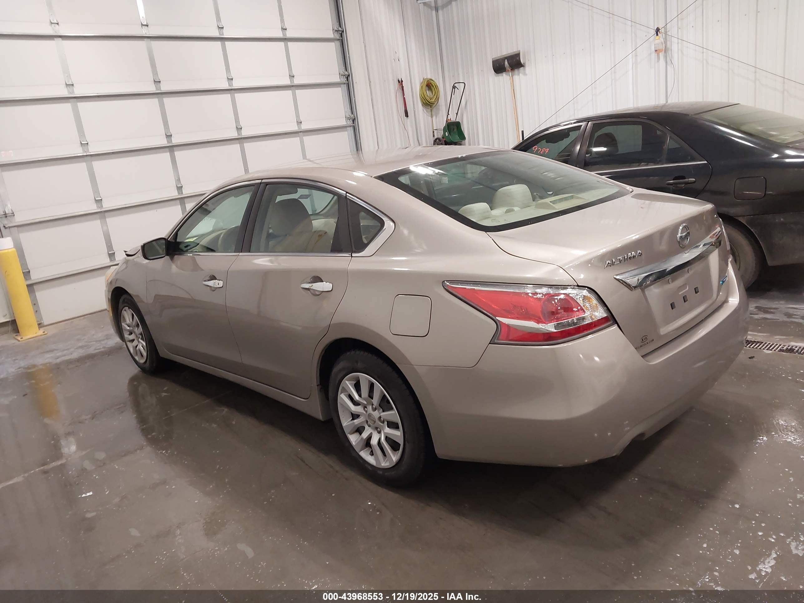 NISSAN ALTIMA image 3