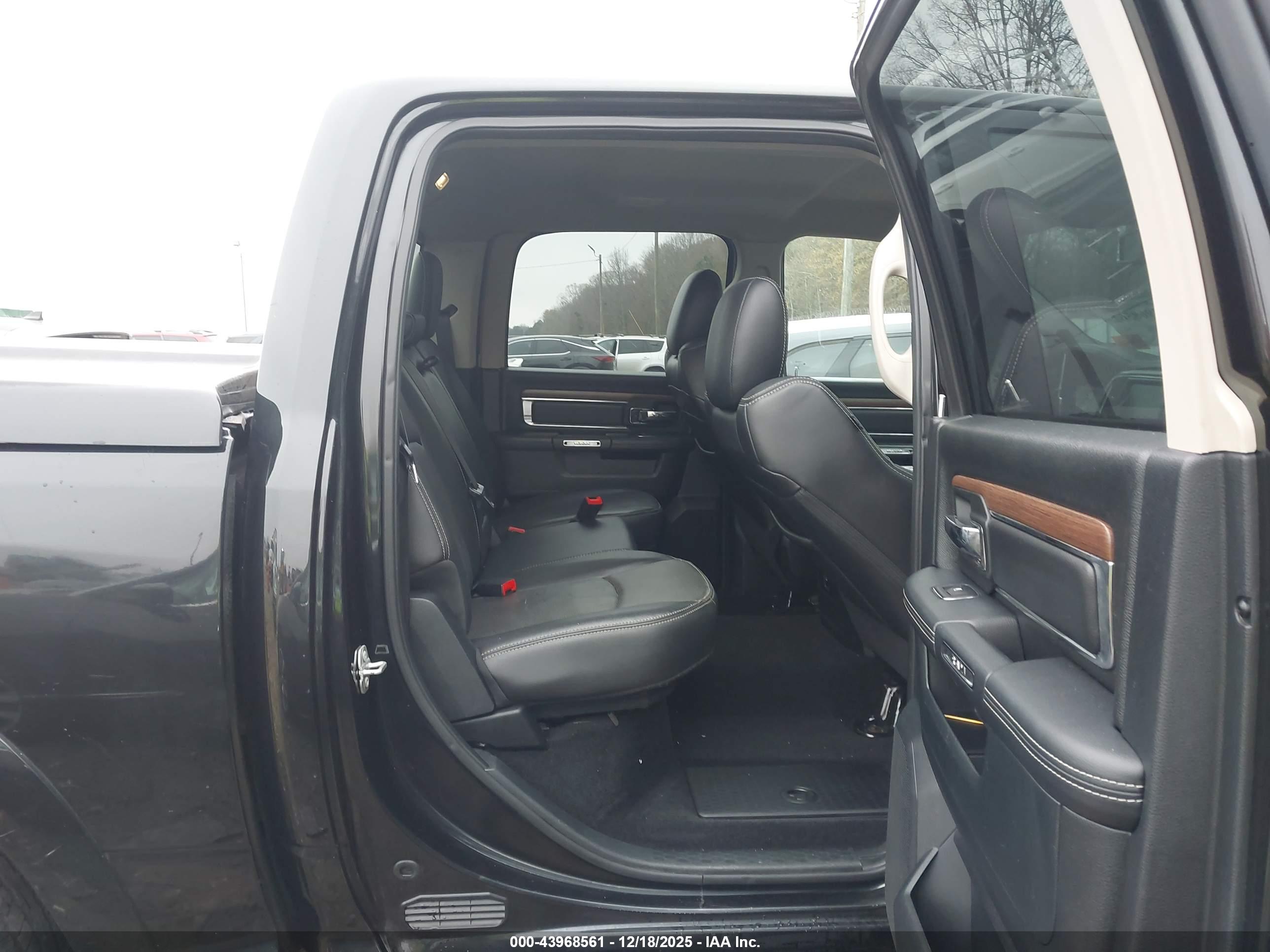 RAM 1500 image 8