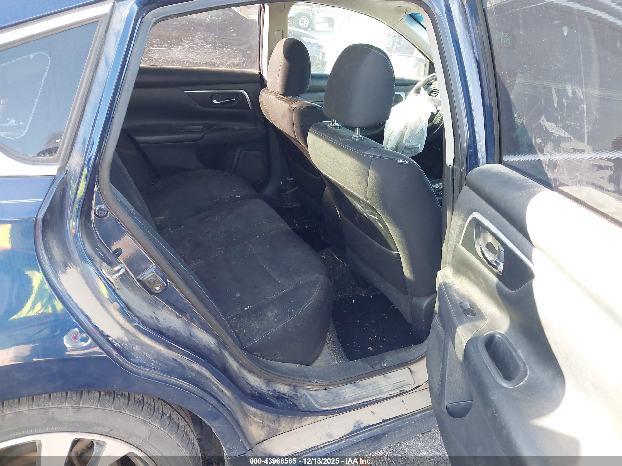 NISSAN ALTIMA image 8
