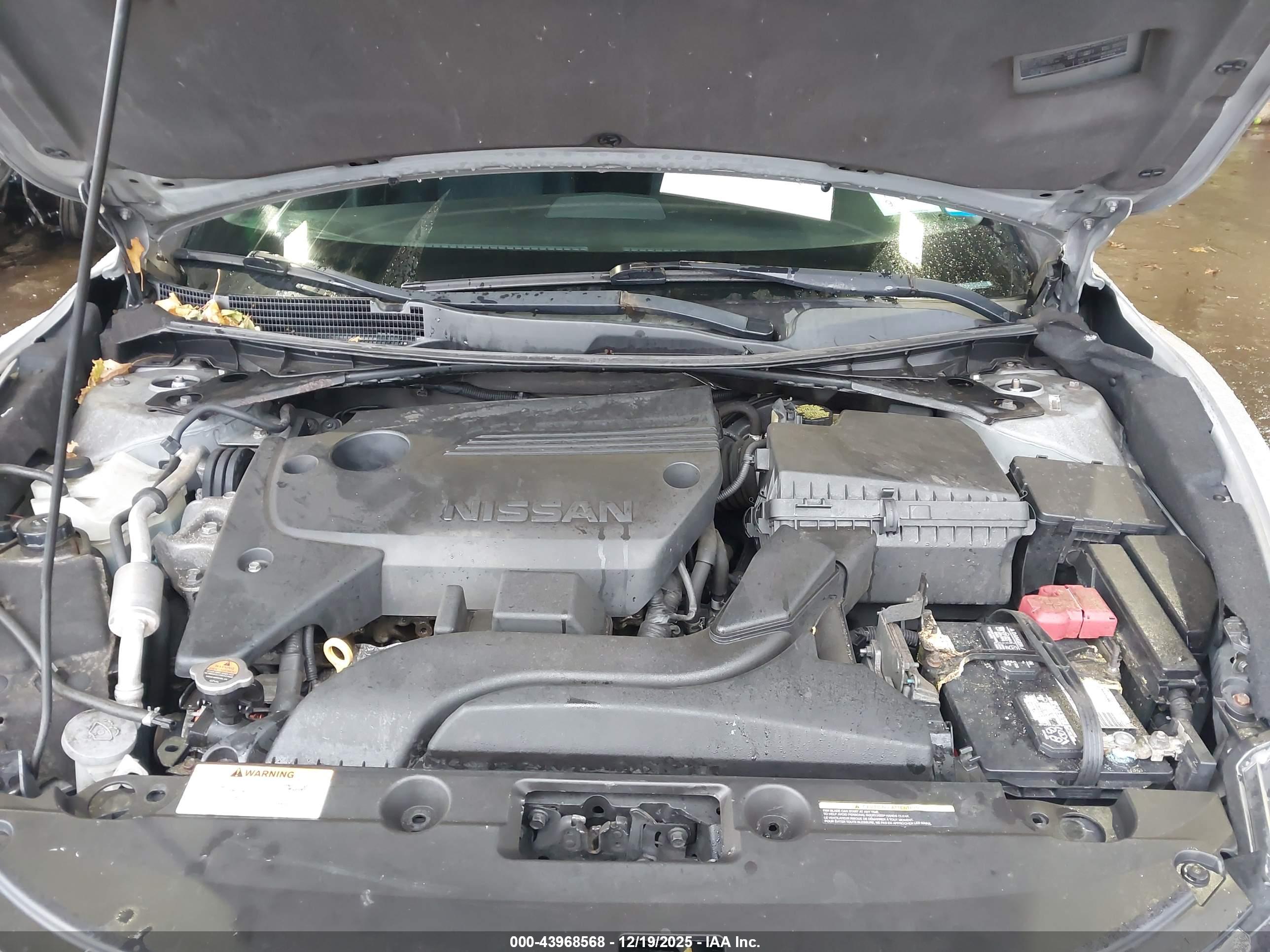NISSAN ALTIMA image 10