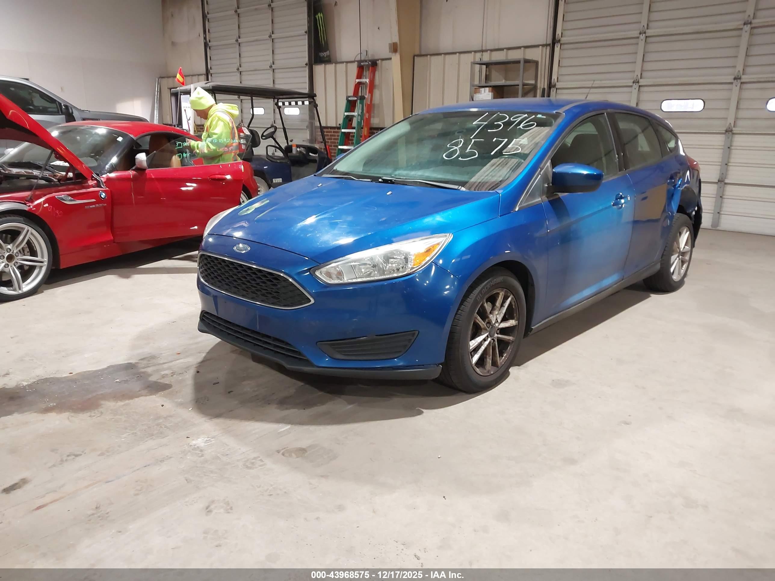 FORD FOCUS image 2
