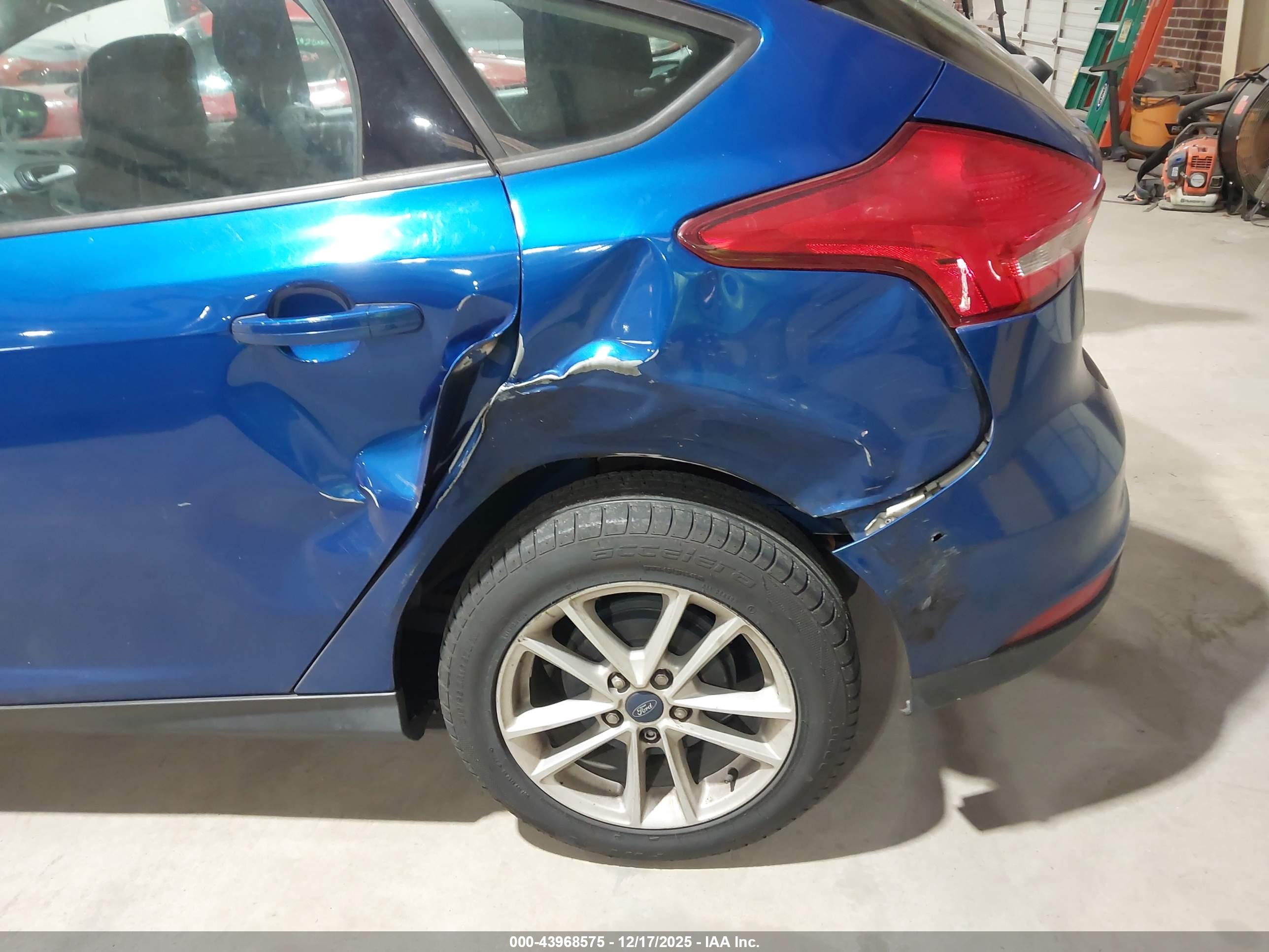FORD FOCUS image 6