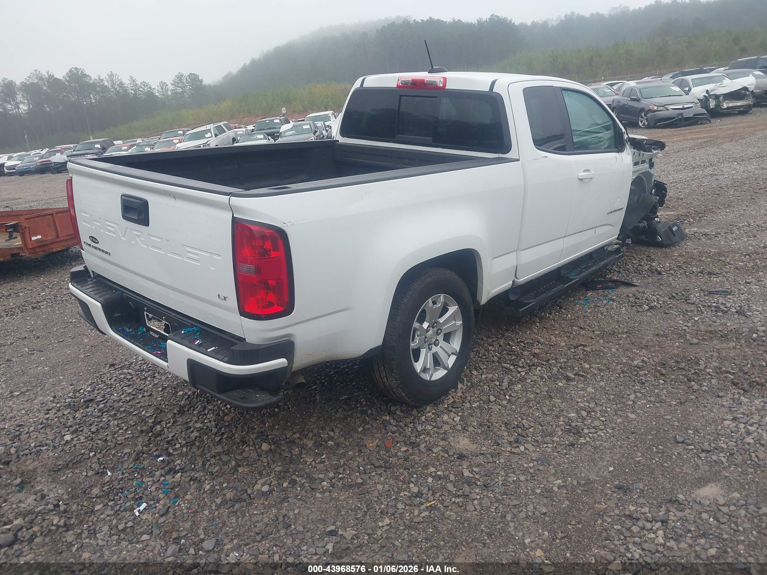 CHEVROLET COLORADO image 4