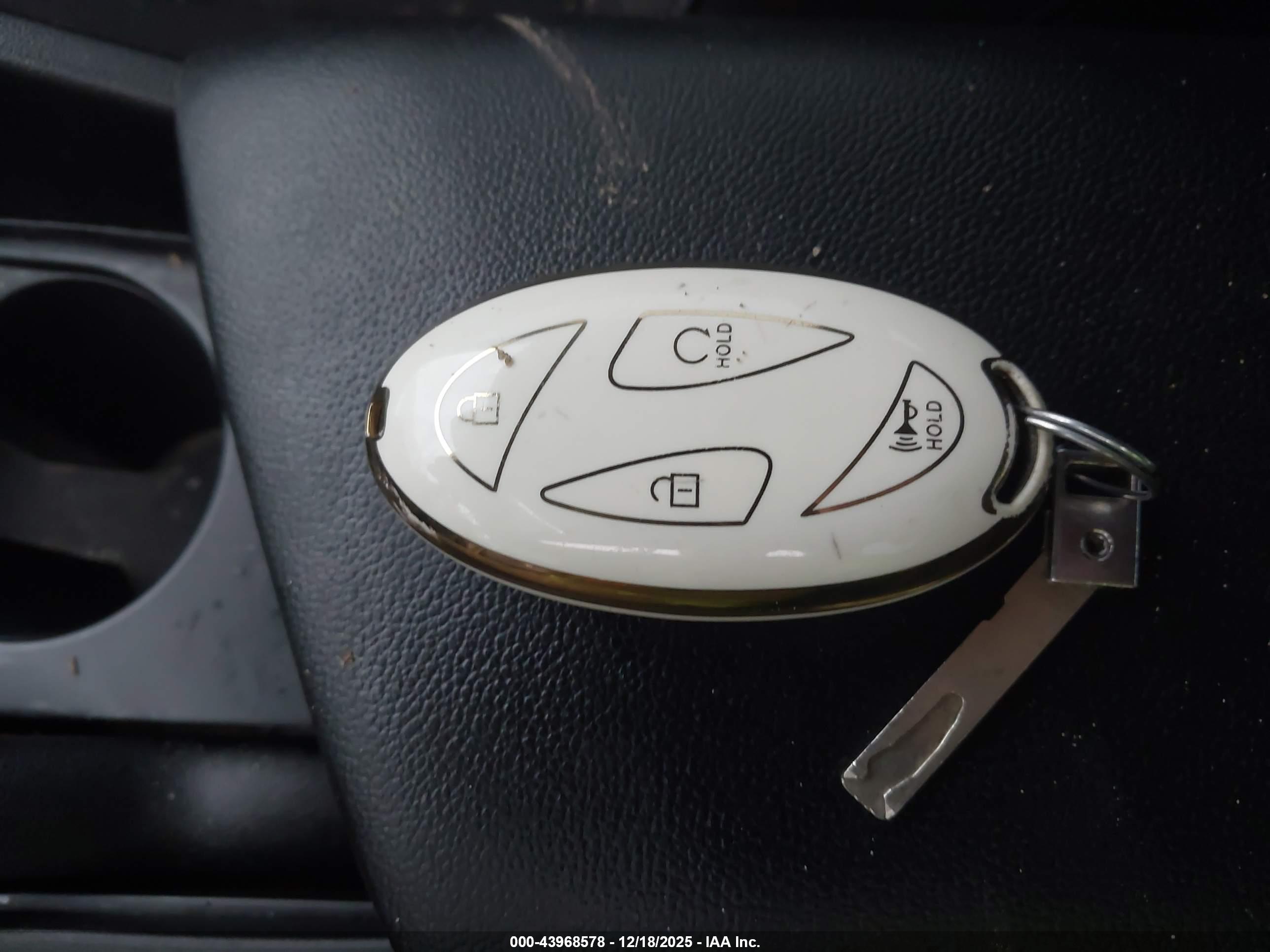 HYUNDAI ELANTRA image 11