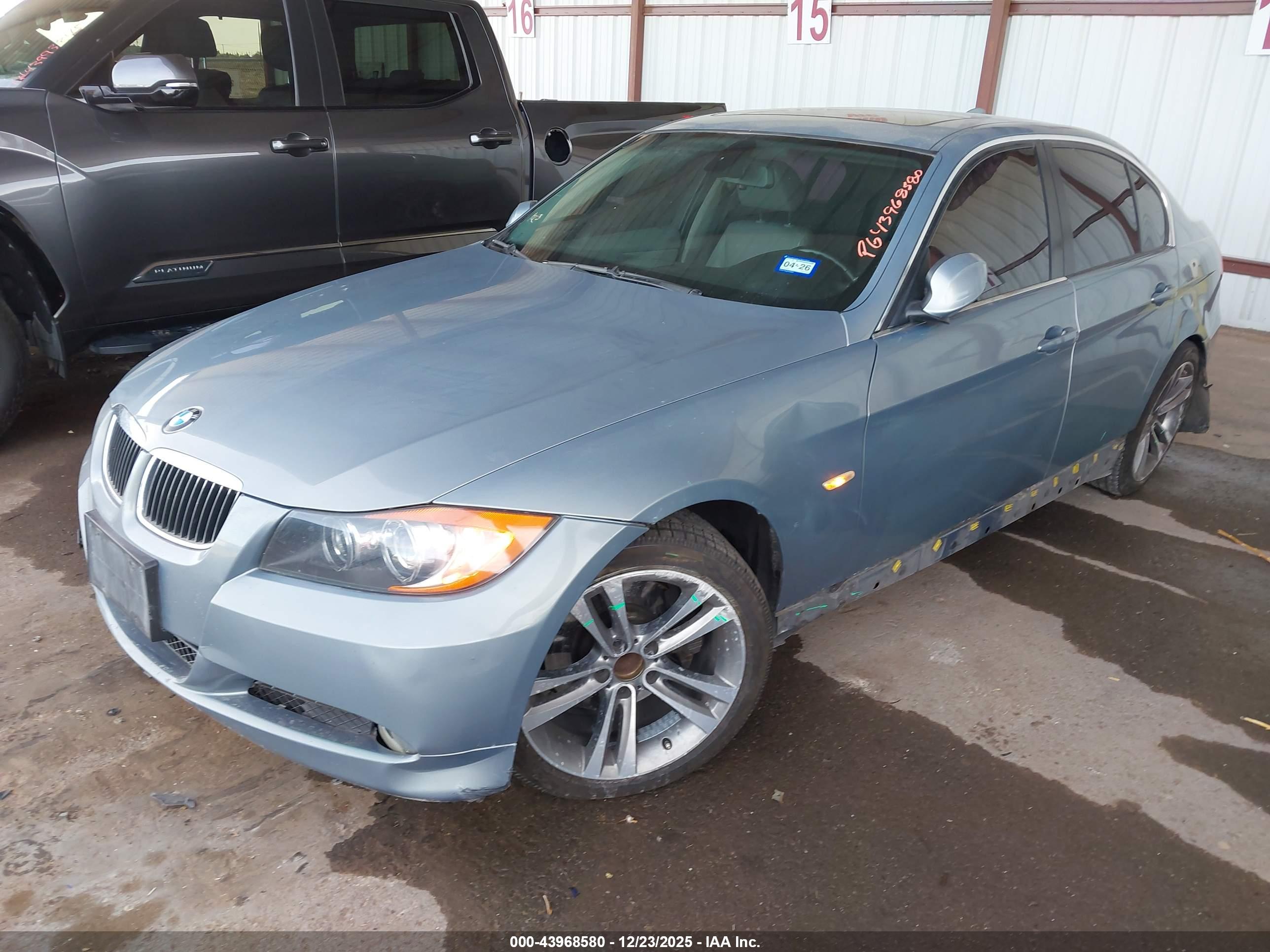 BMW 330I image 2