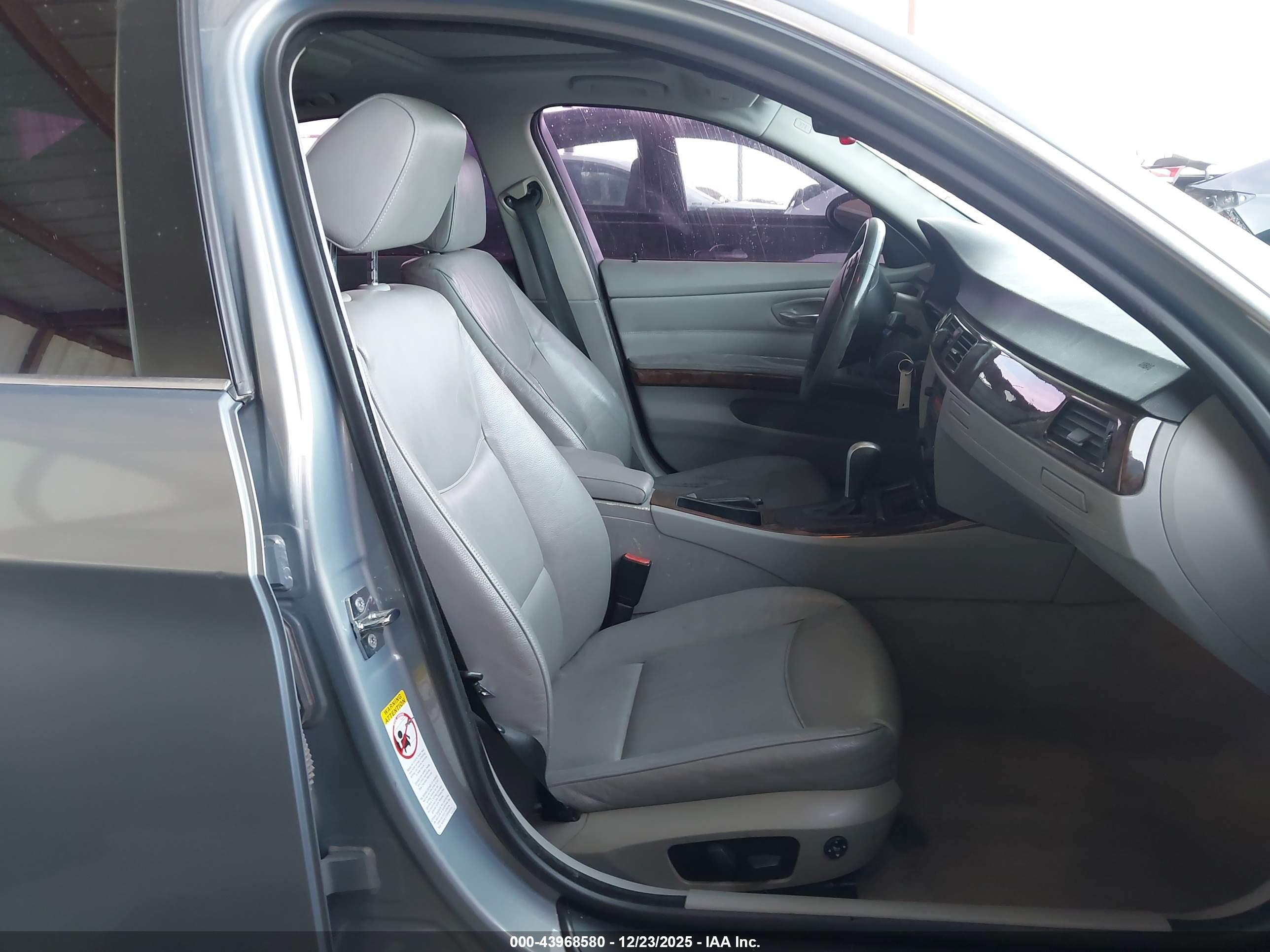 BMW 330I image 5