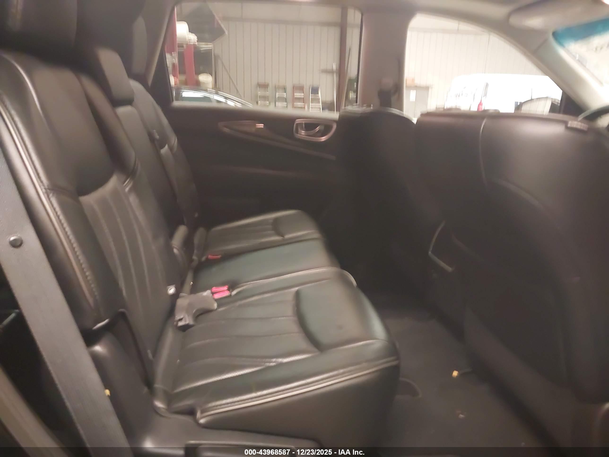 INFINITI QX60 image 8