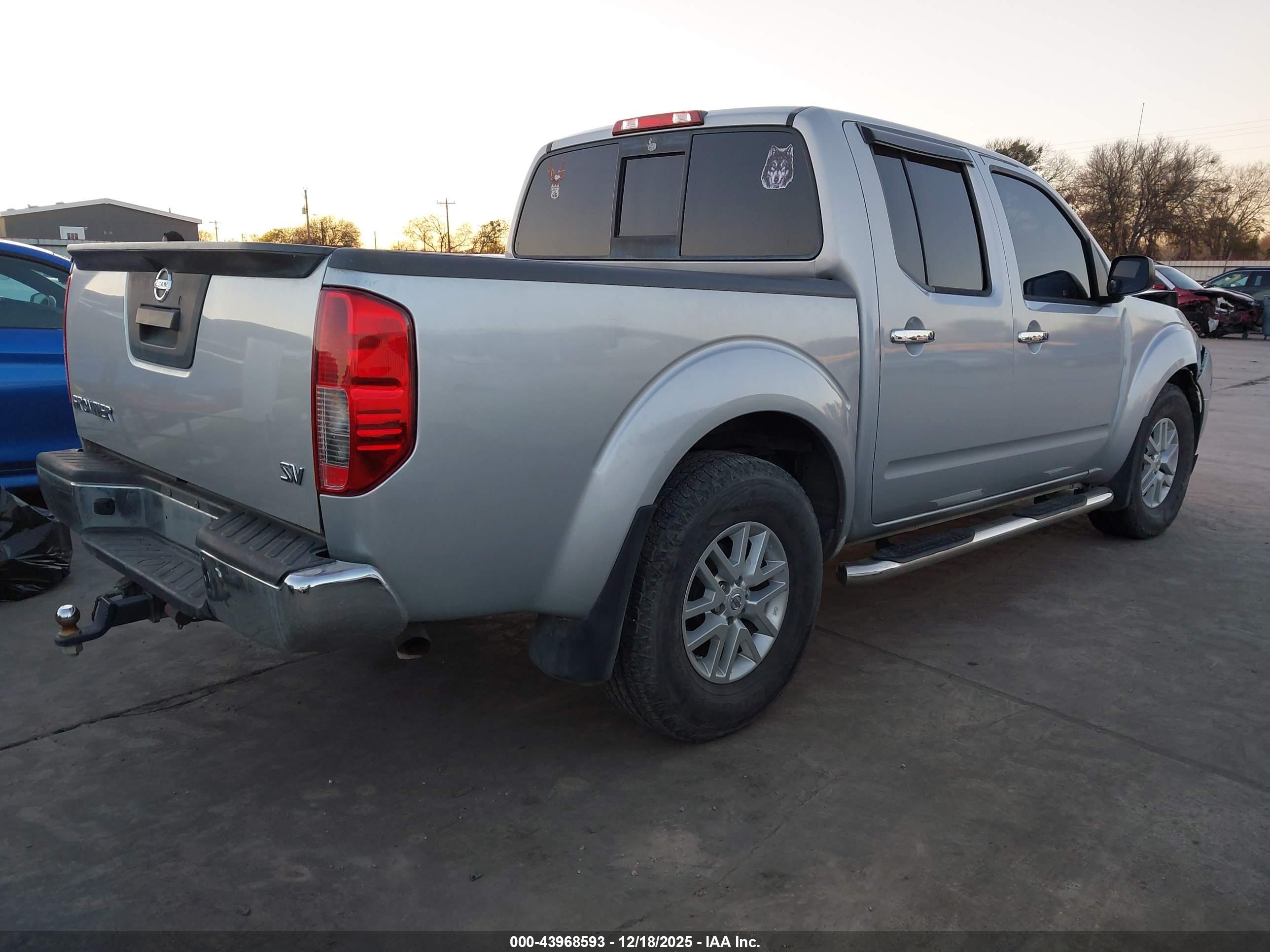 NISSAN FRONTIER image 4