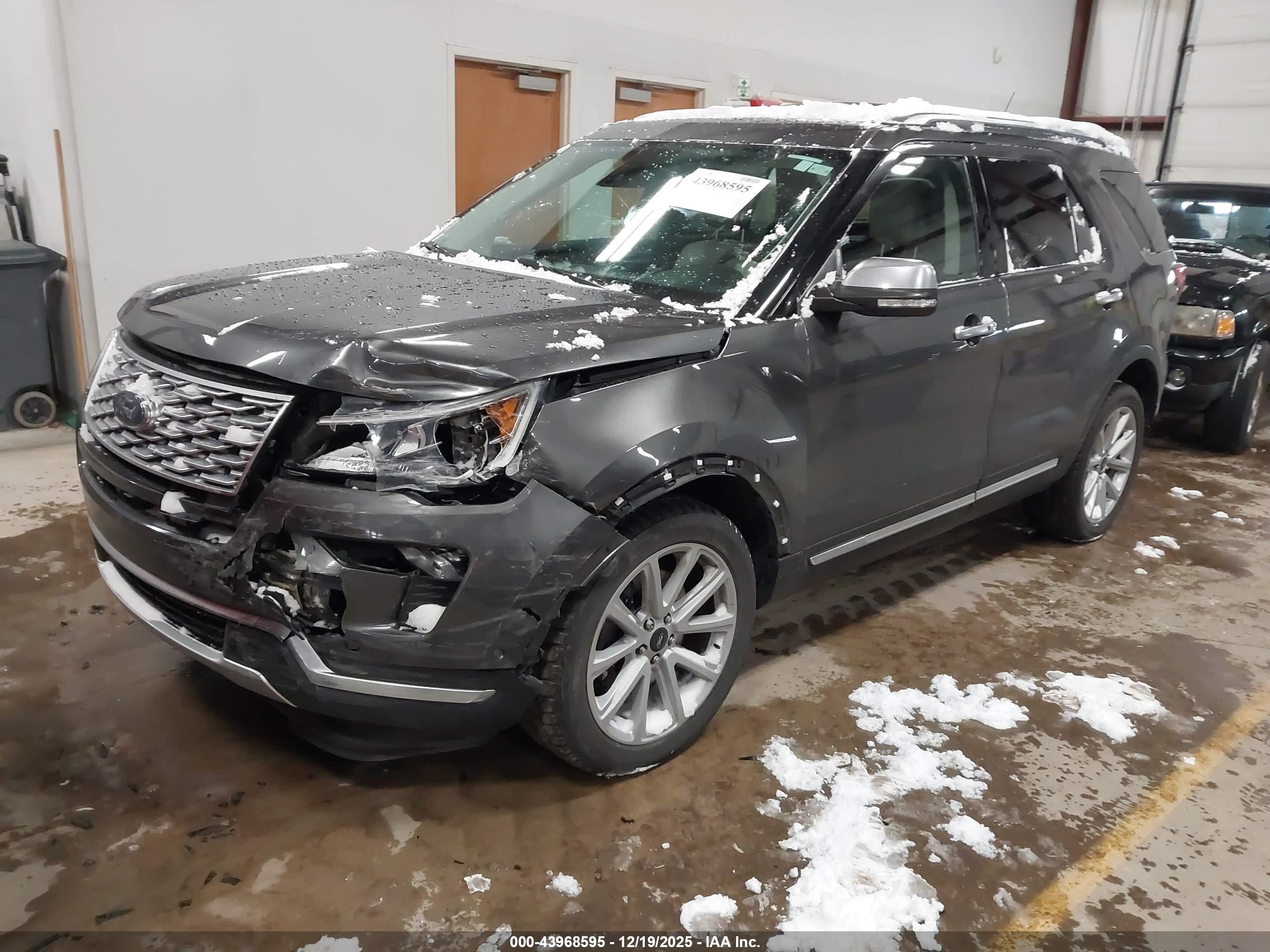 FORD EXPLORER image 2