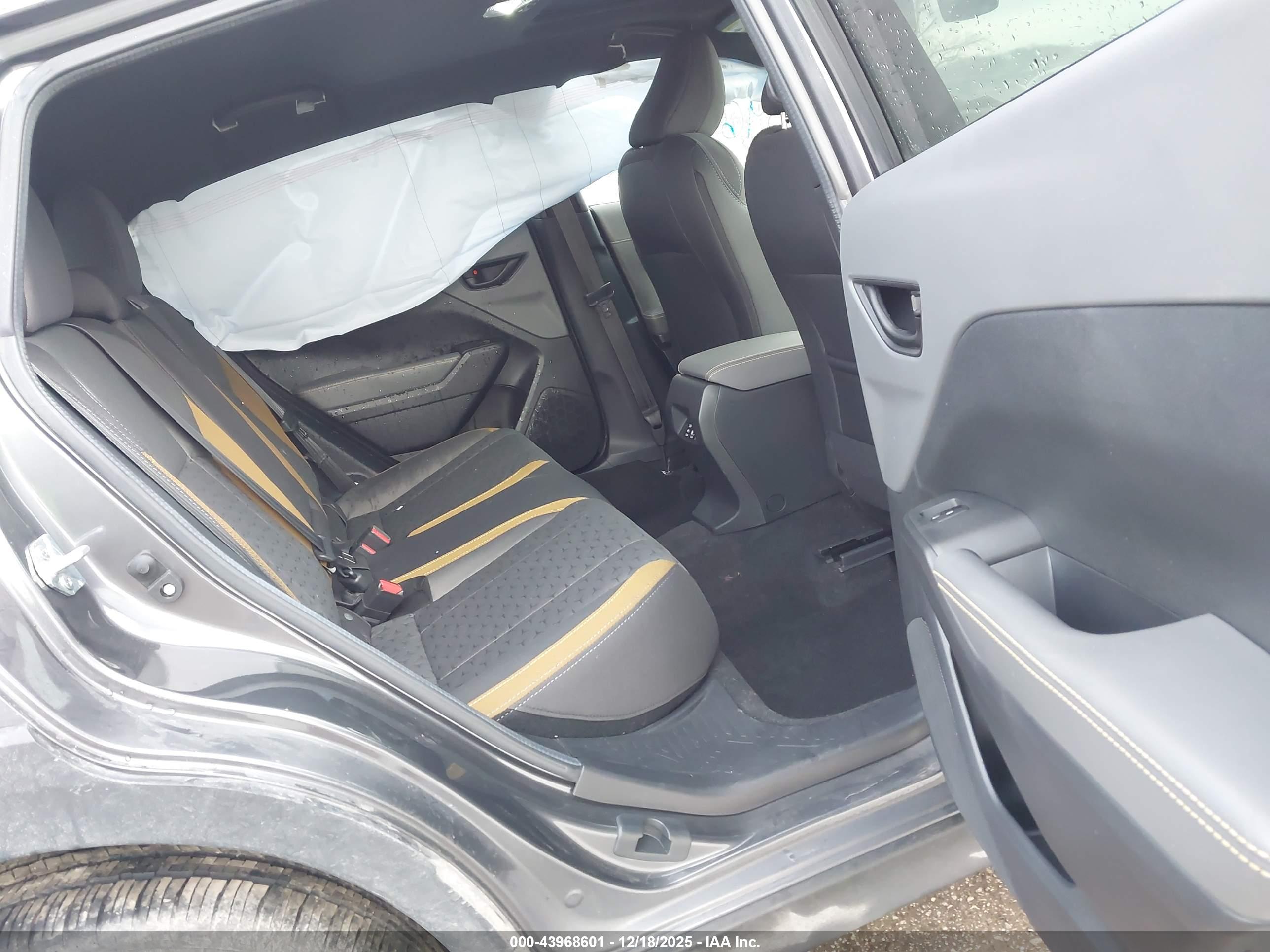 SUBARU CROSSTREK image 8