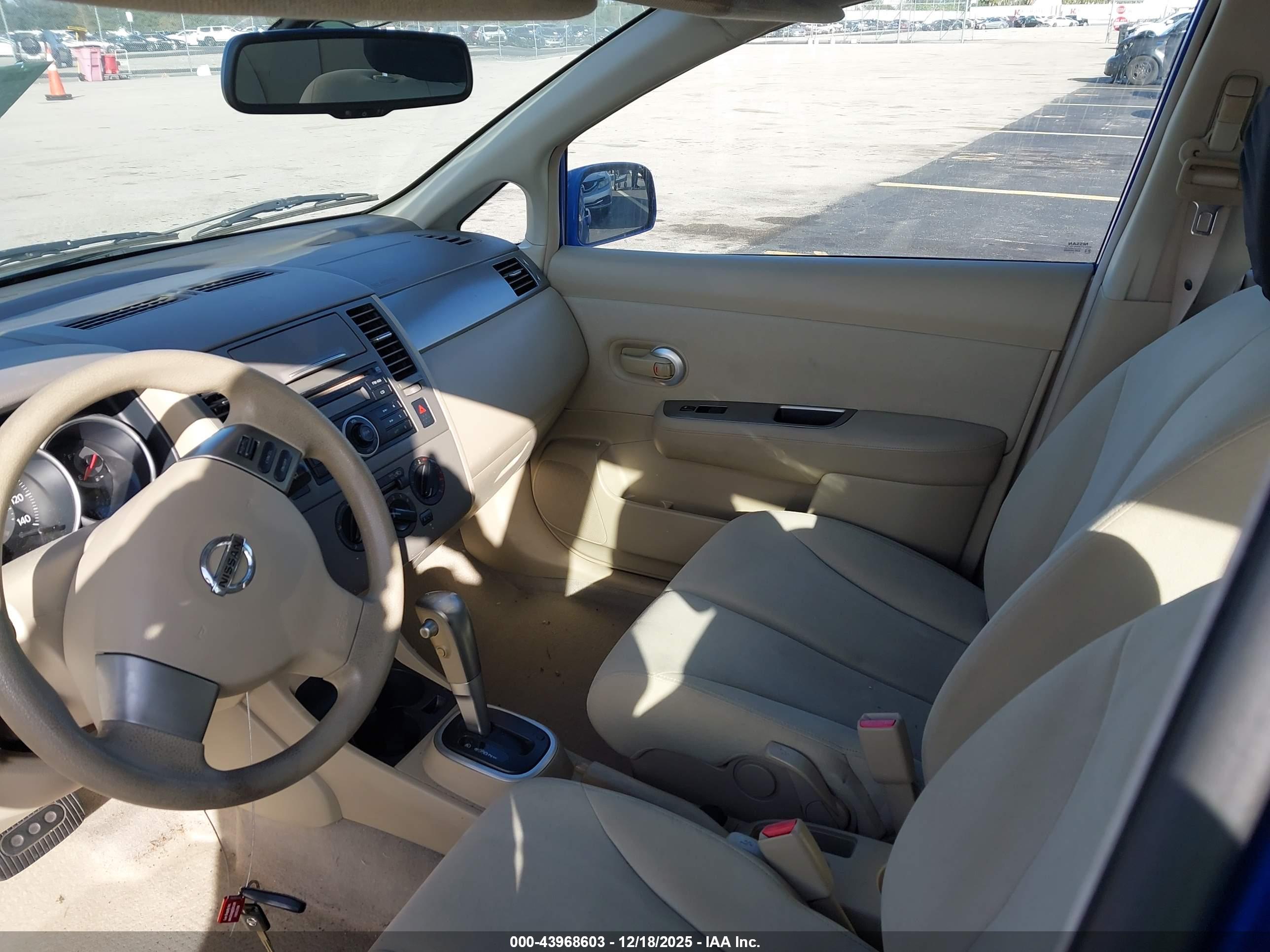 NISSAN VERSA image 5