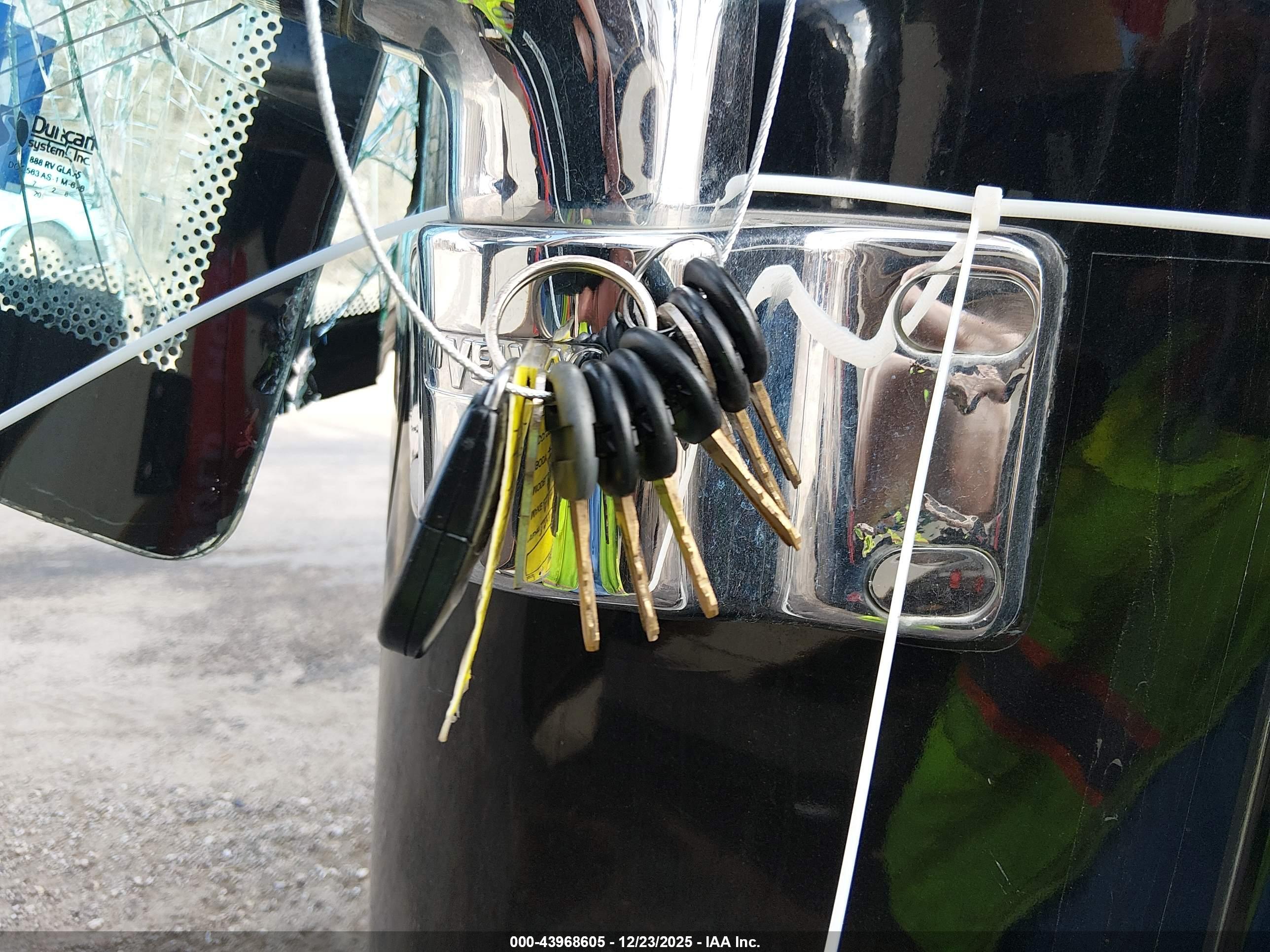 TIFFIN MOTORHOMES image 11
