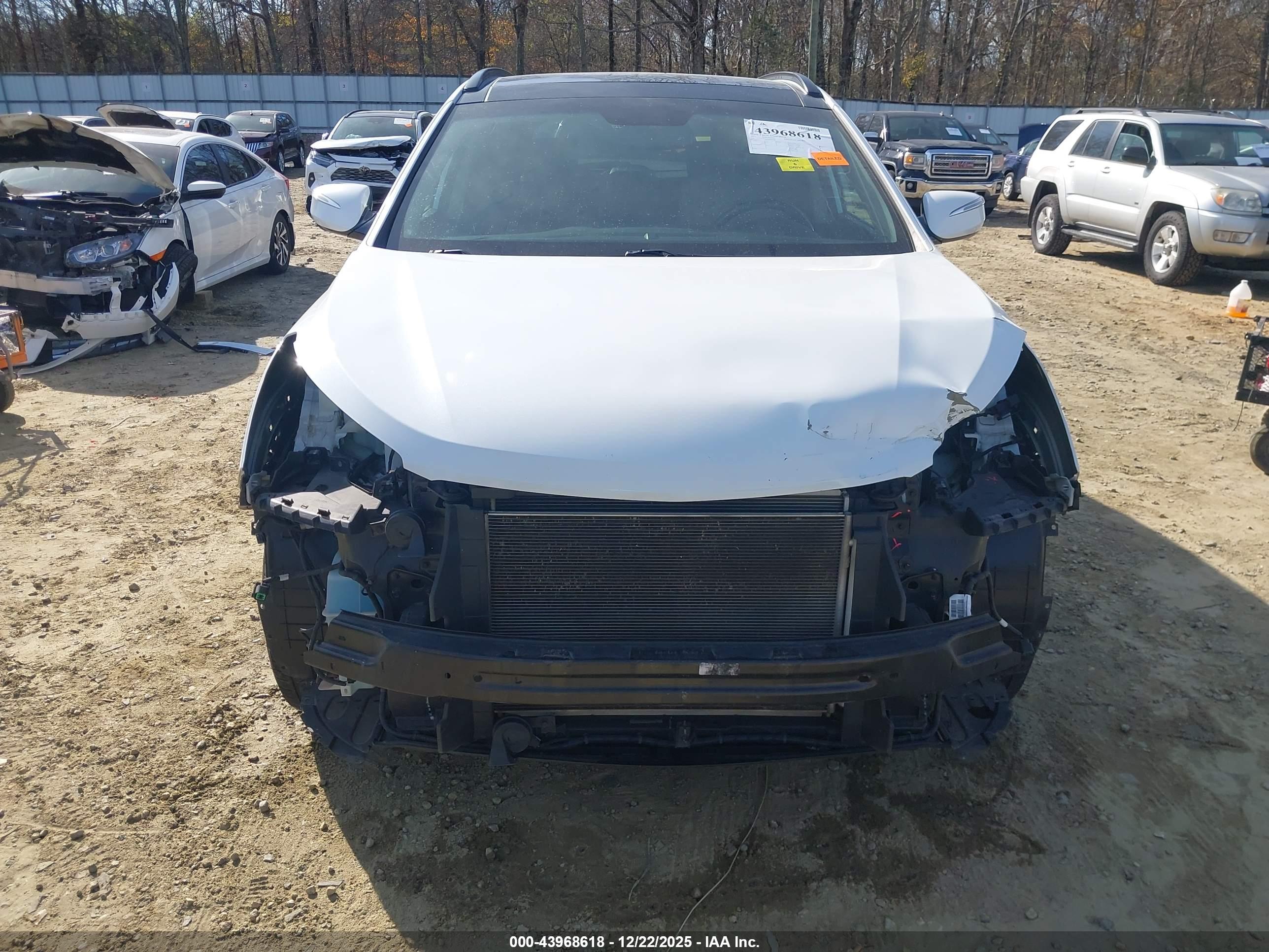 HYUNDAI SANTA image 6