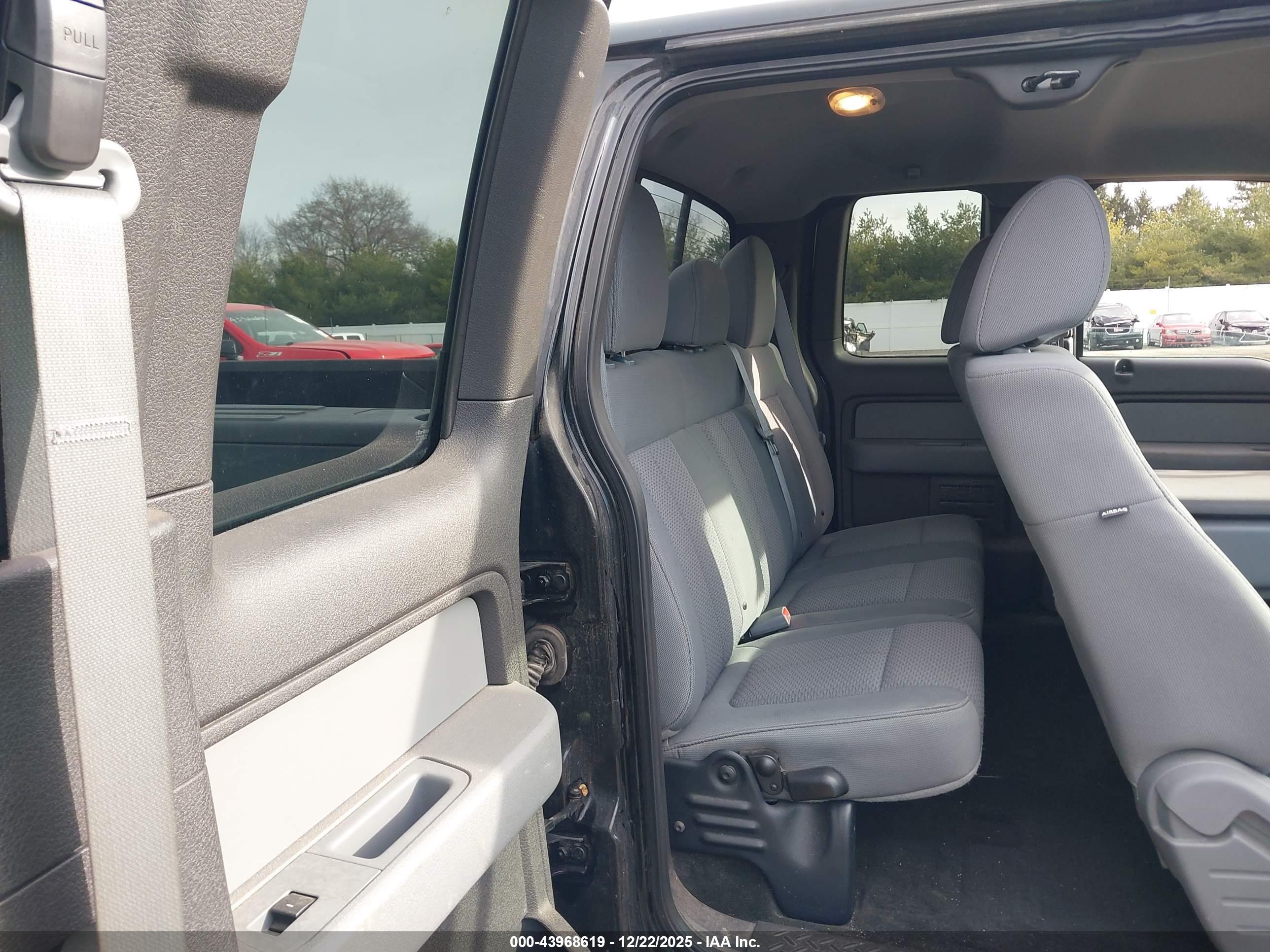 FORD F-150 image 8
