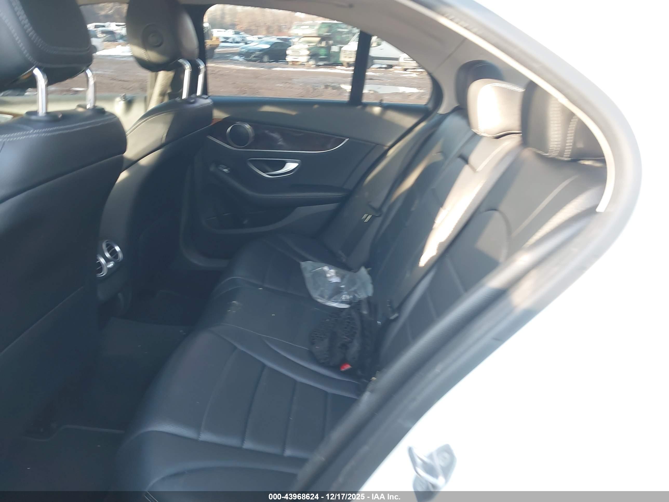 MERCEDES-BENZ C image 8
