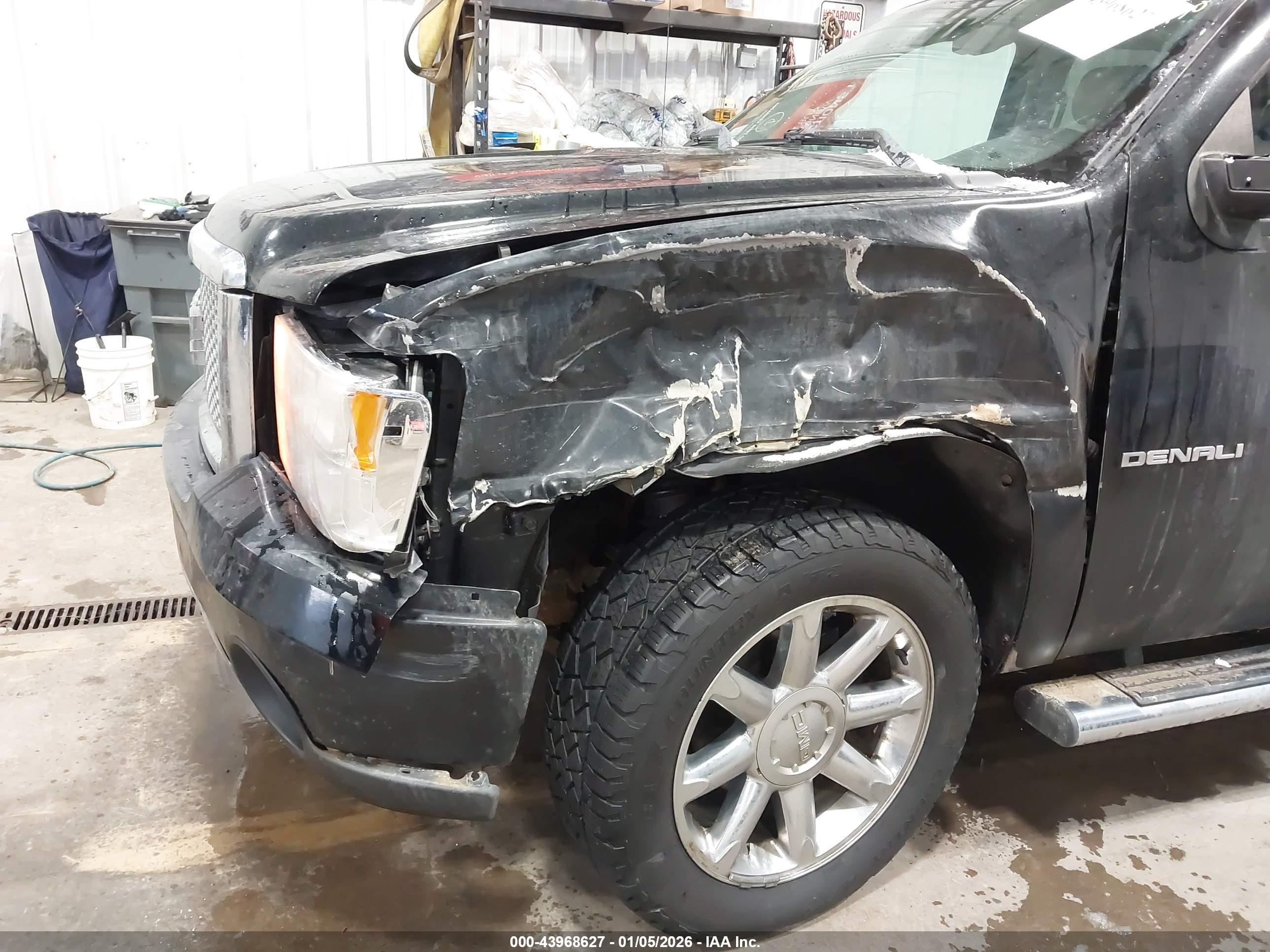 GMC SIERRA image 6