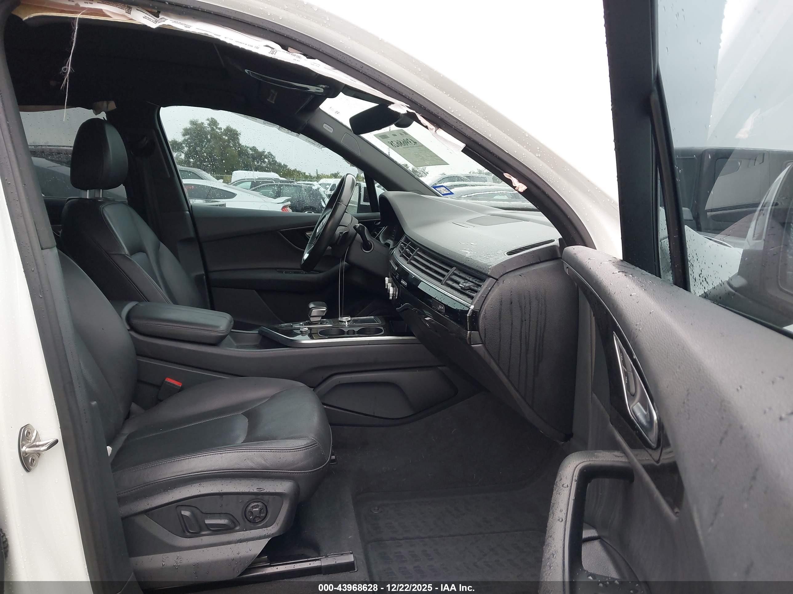 AUDI Q7 image 5