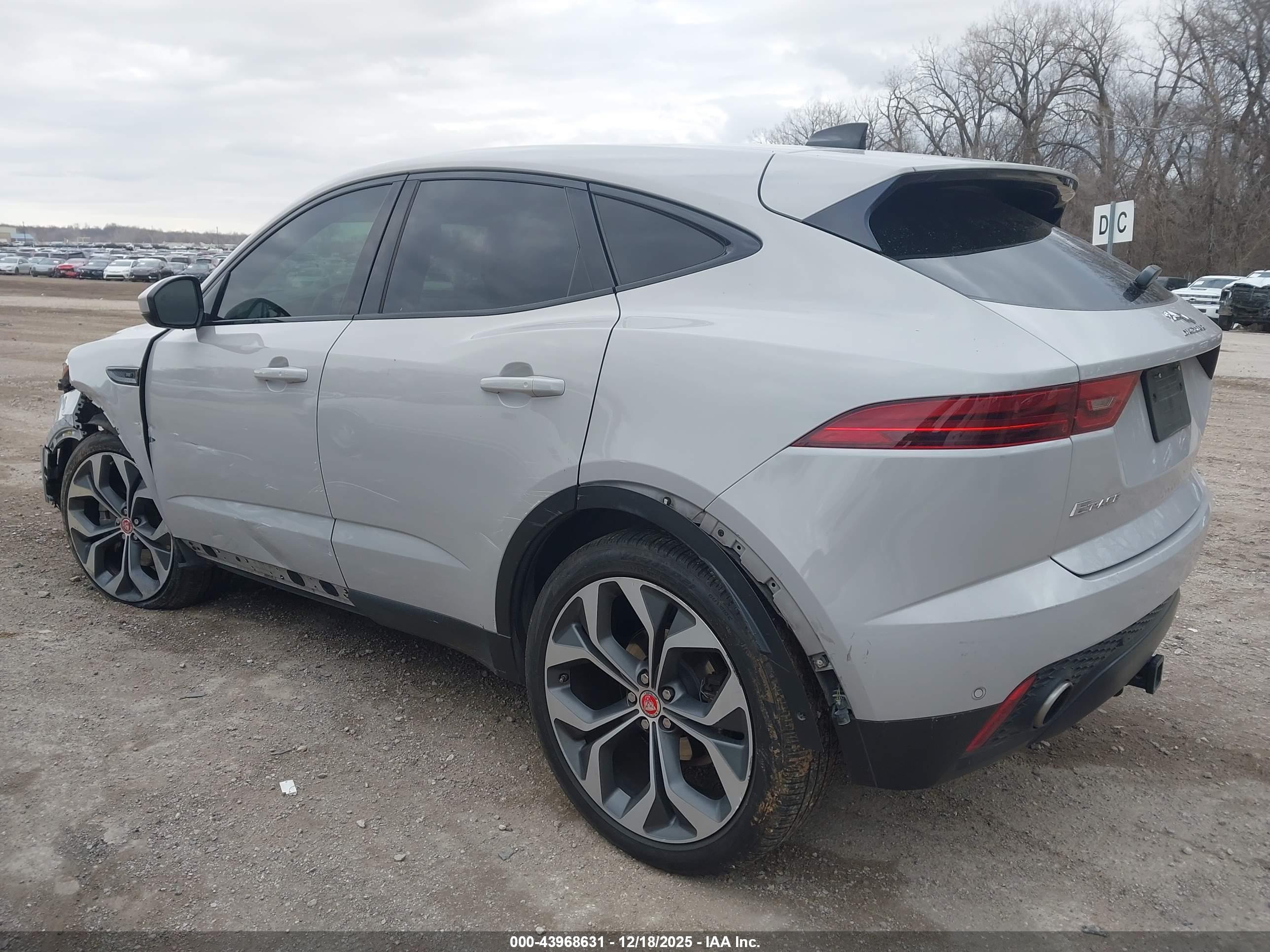JAGUAR E-PACE image 3