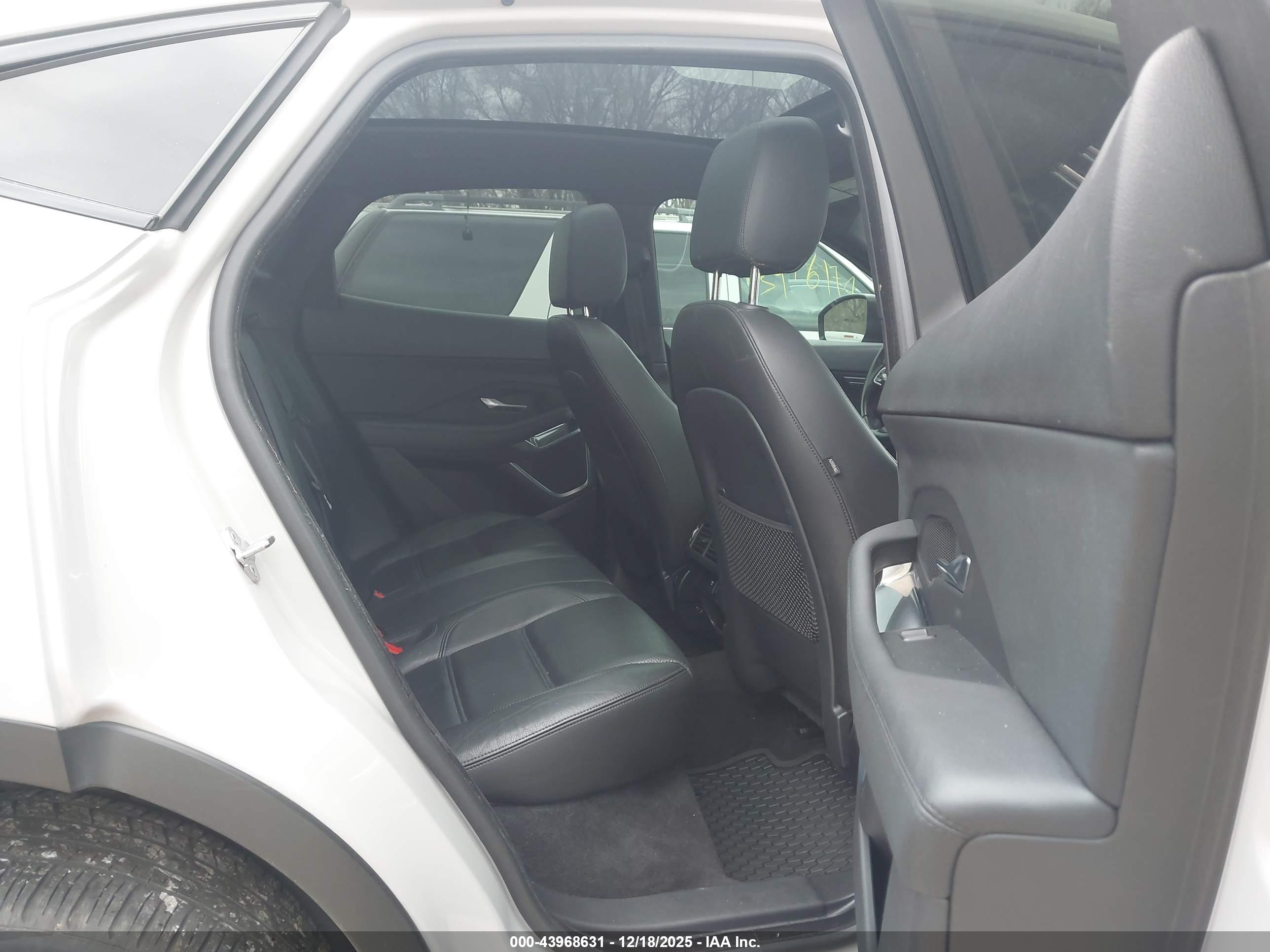JAGUAR E-PACE image 8