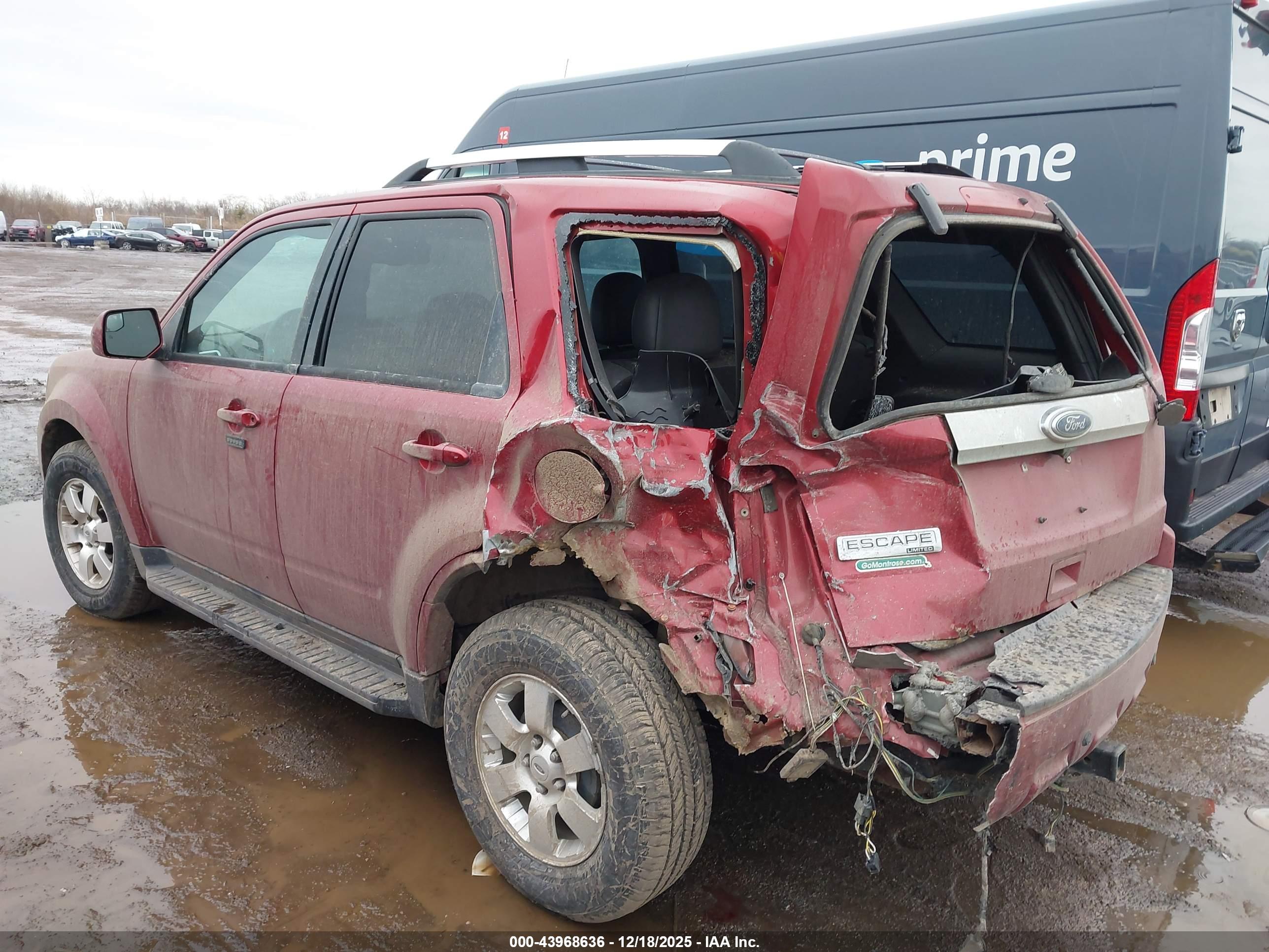 FORD ESCAPE image 3