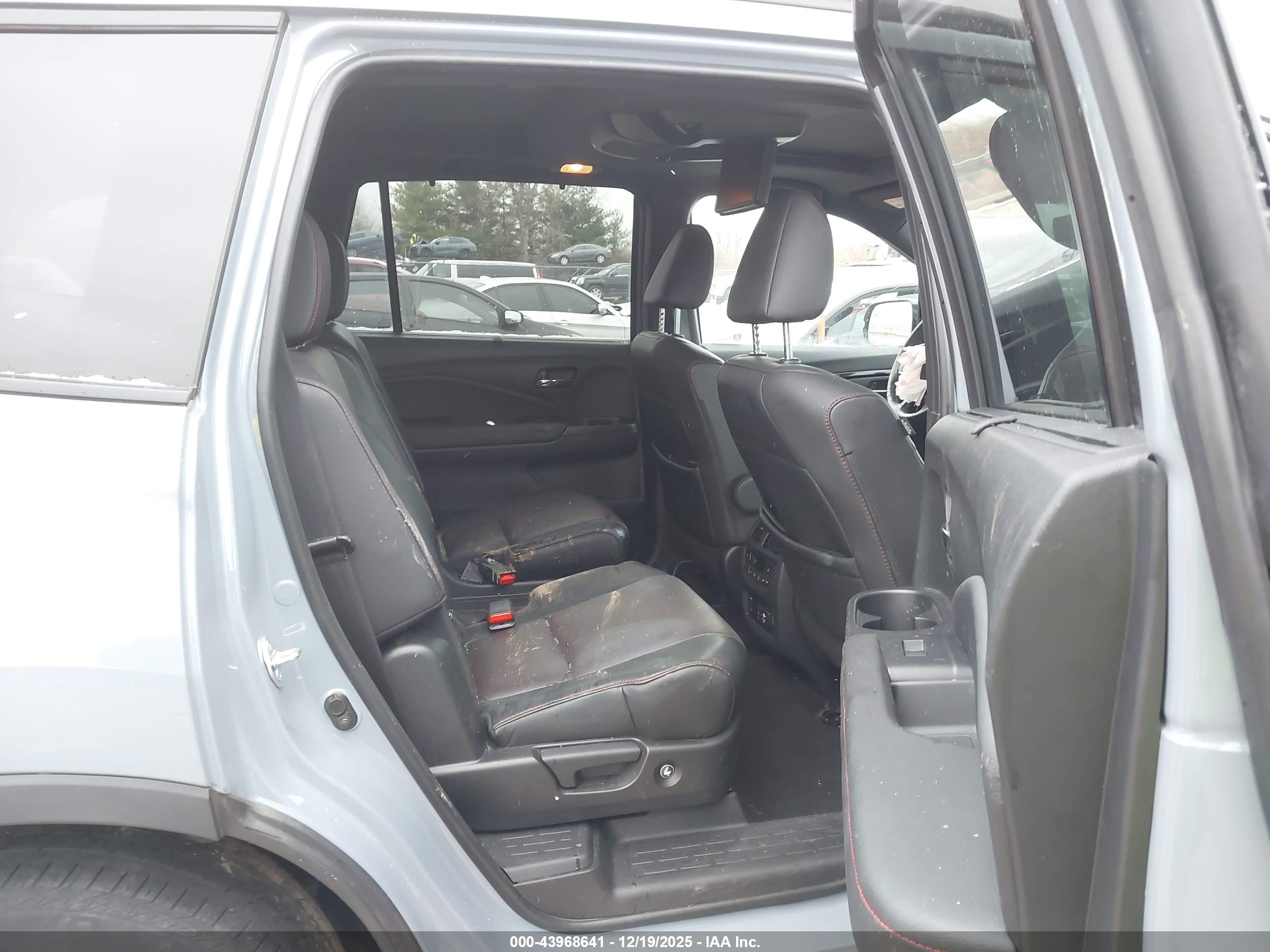 HONDA PILOT image 8