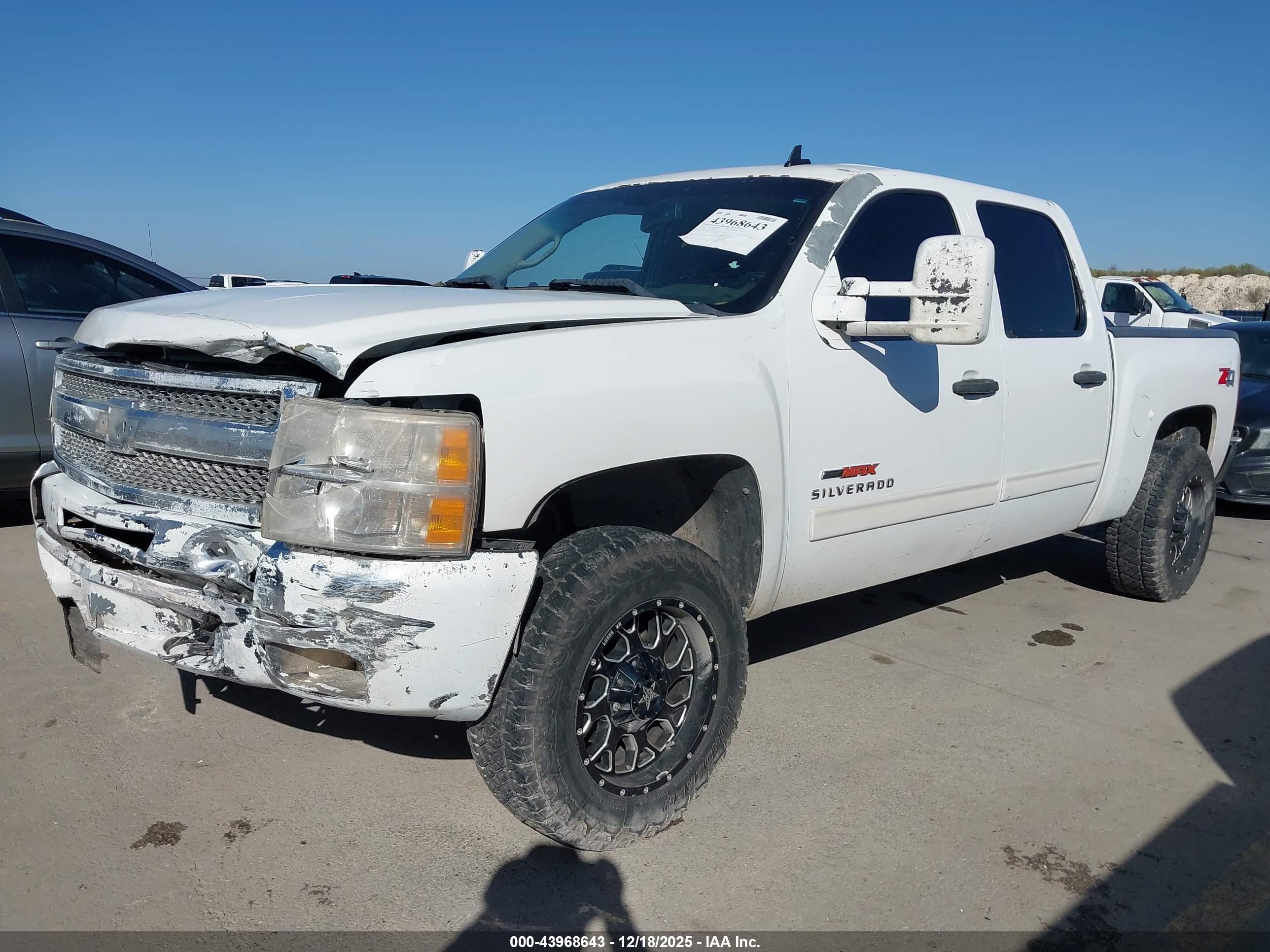 CHEVROLET SILVERADO image 2